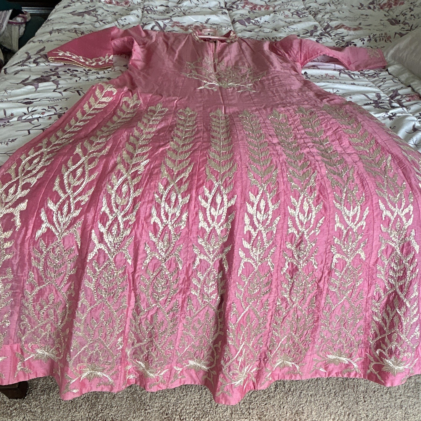 Miblei Women’s Pink Silk Satin Embroidered Kurta Tunic Salwar Kameez M