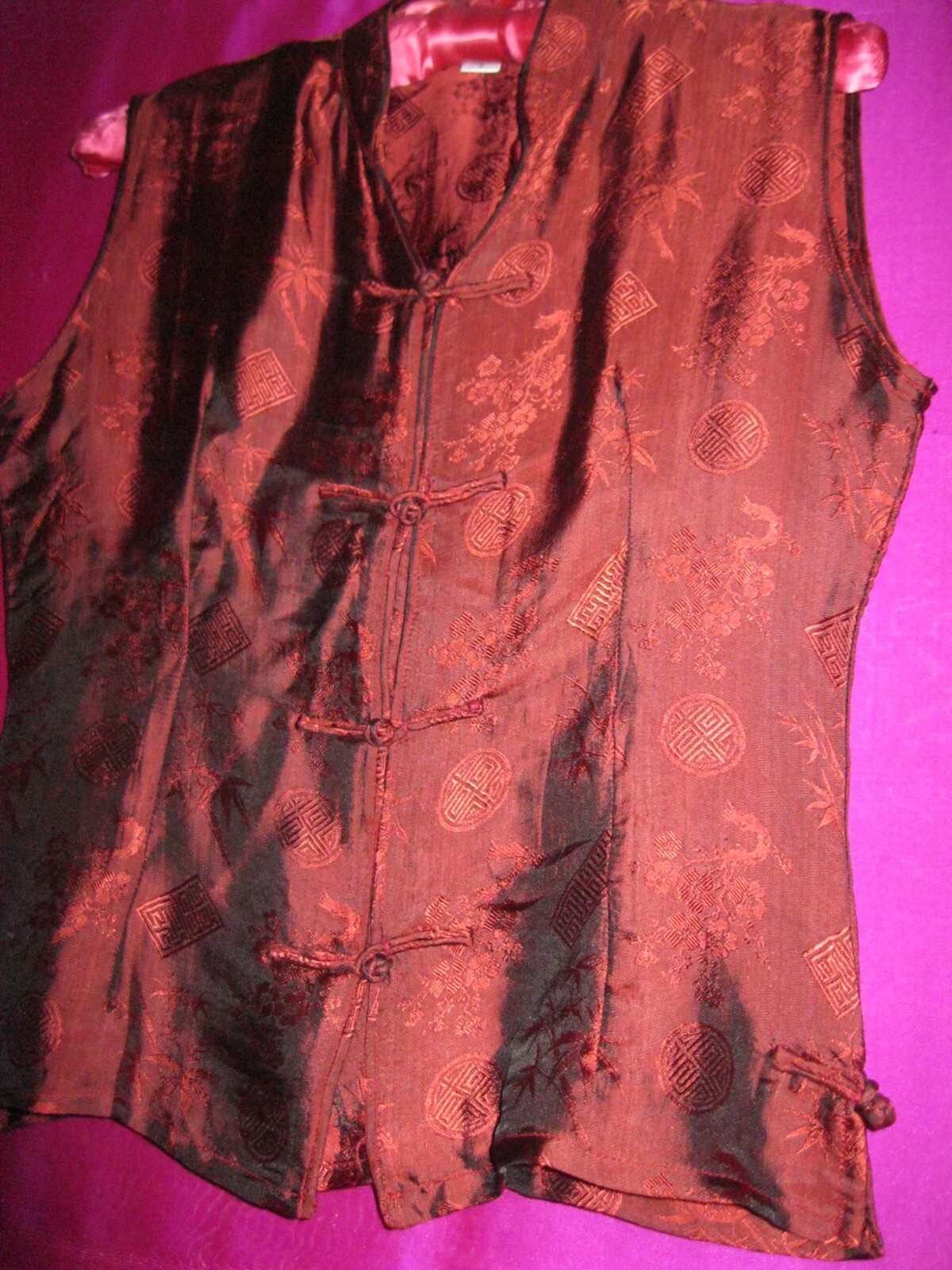 VIETNAM, S/L DEEP RED SILK BLOUSE, SZ. XS, OR S., PKOK LABEL, W/ FROG FASTENERS