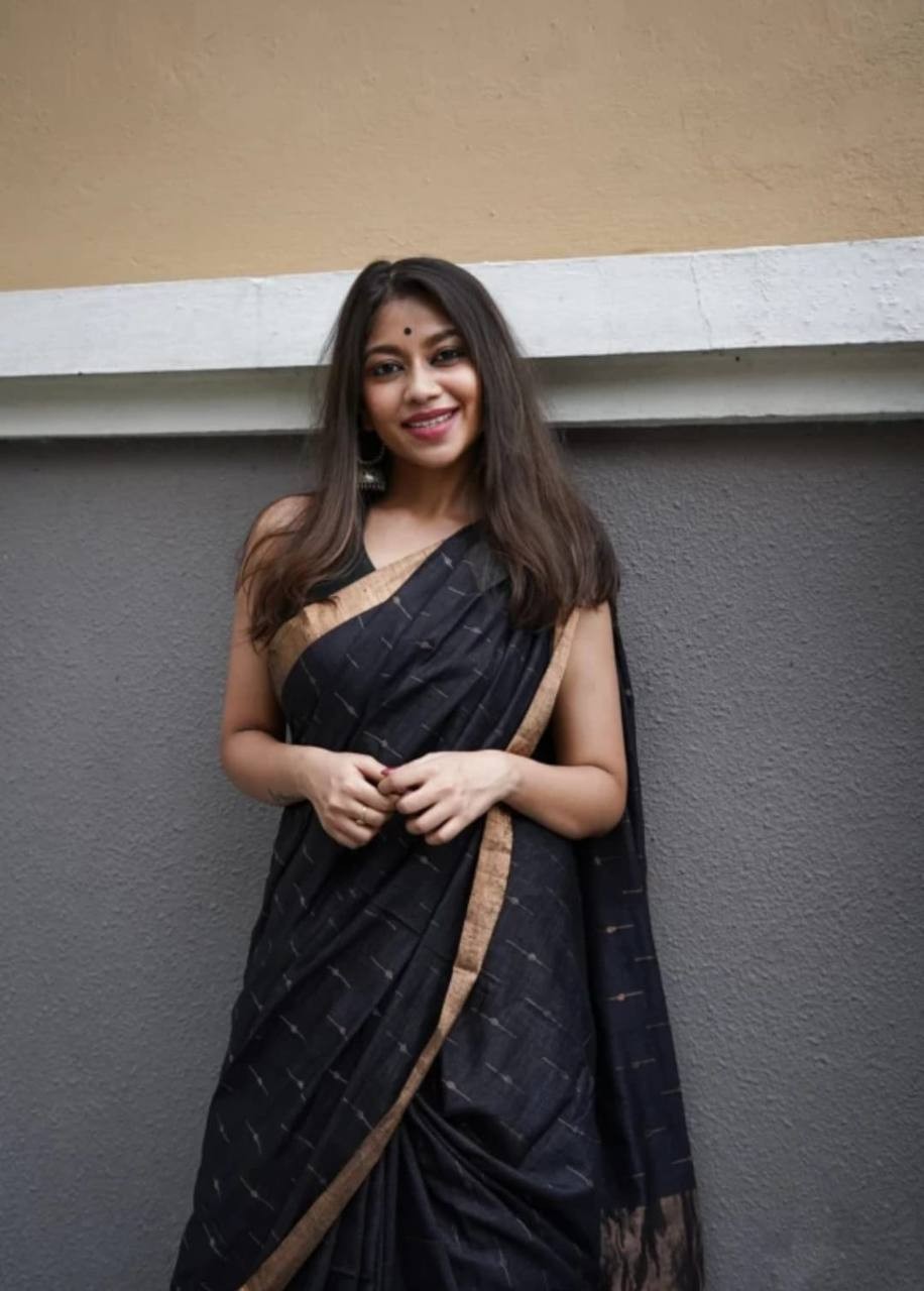 Women’s Banarasi Silk Kanjivaram Jacquard Saree With Unstitched Blouse Piece