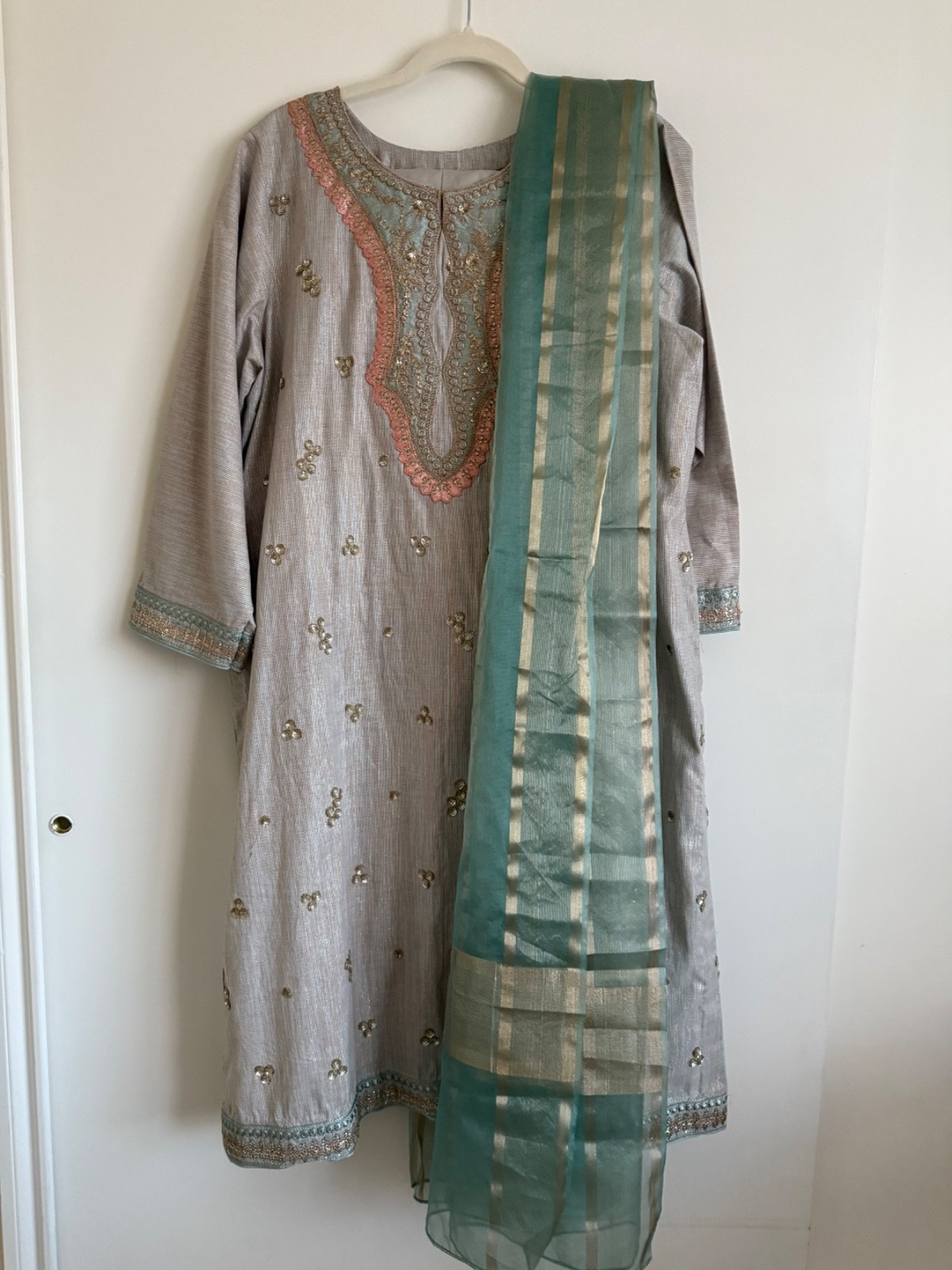 Women New Kameez Trouser with Duppatta Pakistani/Indian XL
