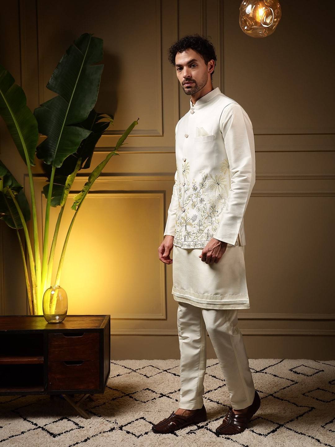 Mens Indian Kurta Pajama Koti Set Silk Embroidered Wedding Party Ethnic Wear