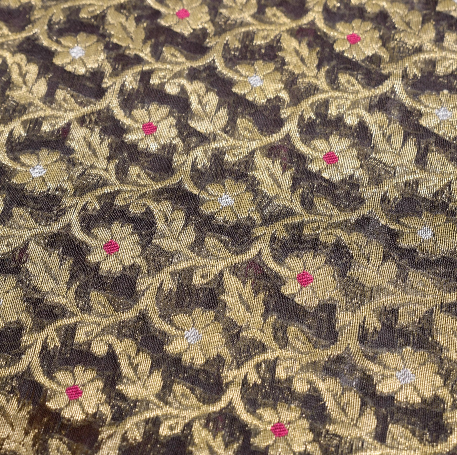 Sushila Vintage Heavy Banarasi Saree PureSilk Brocade Brownish Mauve Sari Fabric