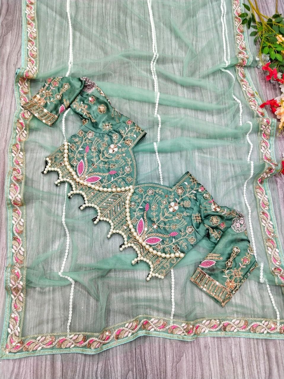 Stylish Look Heavy Net Saree With Kasturi Silk Blouse For Reception & Party
