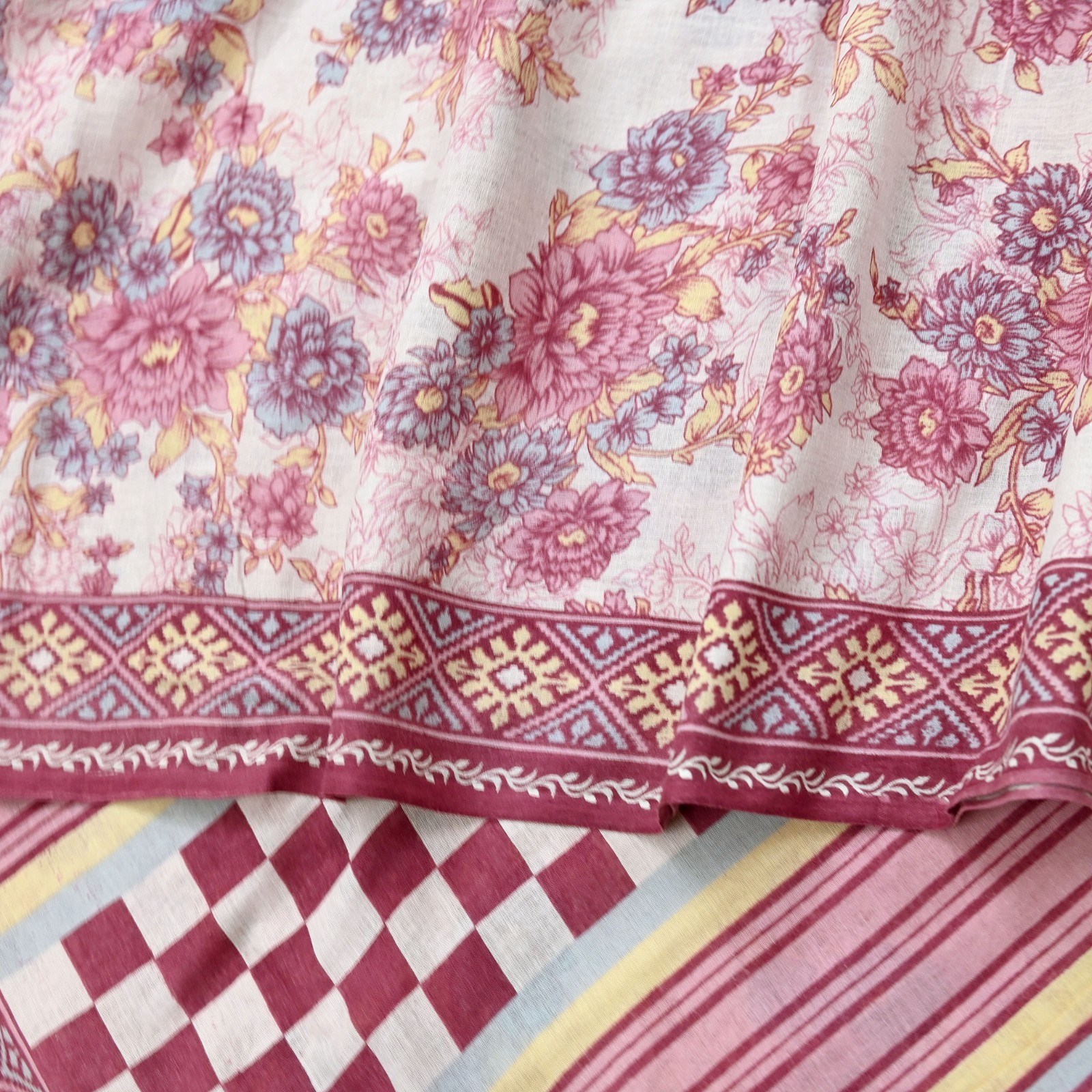Vintage Sari Ivory & Pink Printed Blend Cotton Saree Craft Fabric 5Yd Soft Sewi