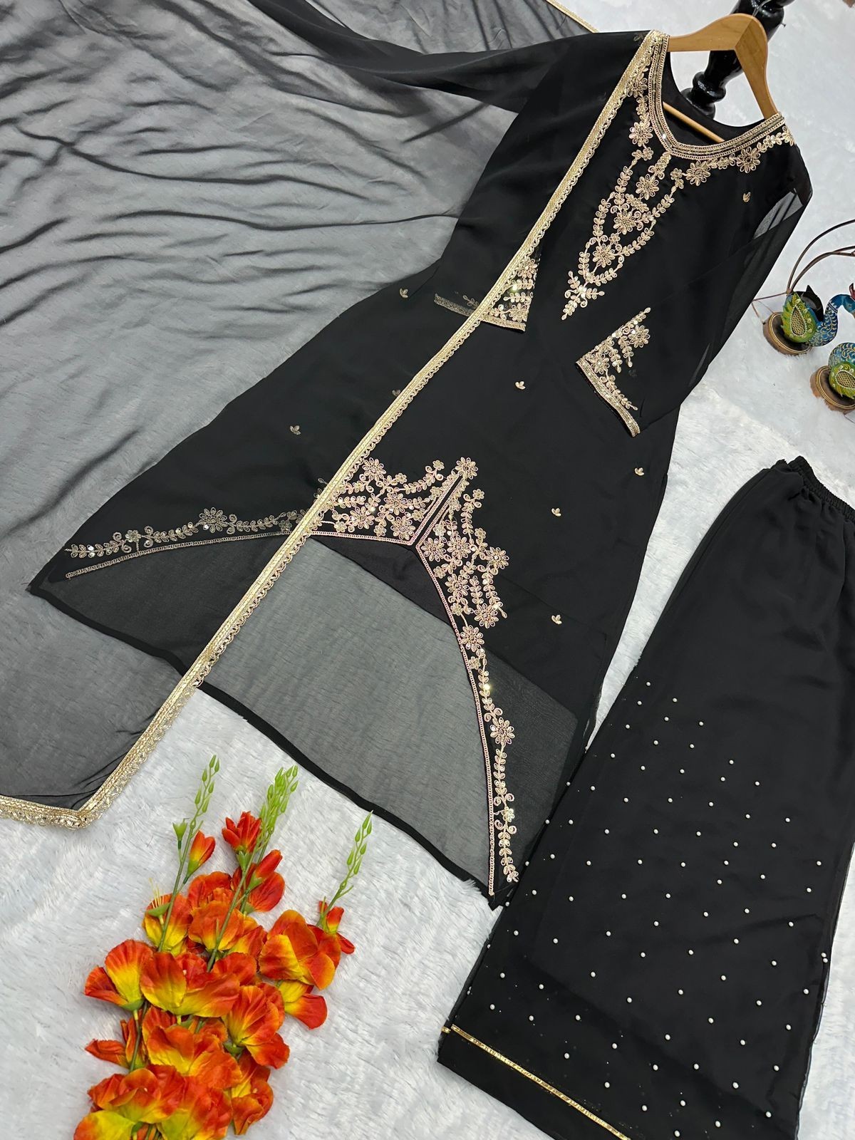 NEW ĐĚSIGNER PARTY WEAR TOP AND PLAZZO. WITH FANCY DUPPATA