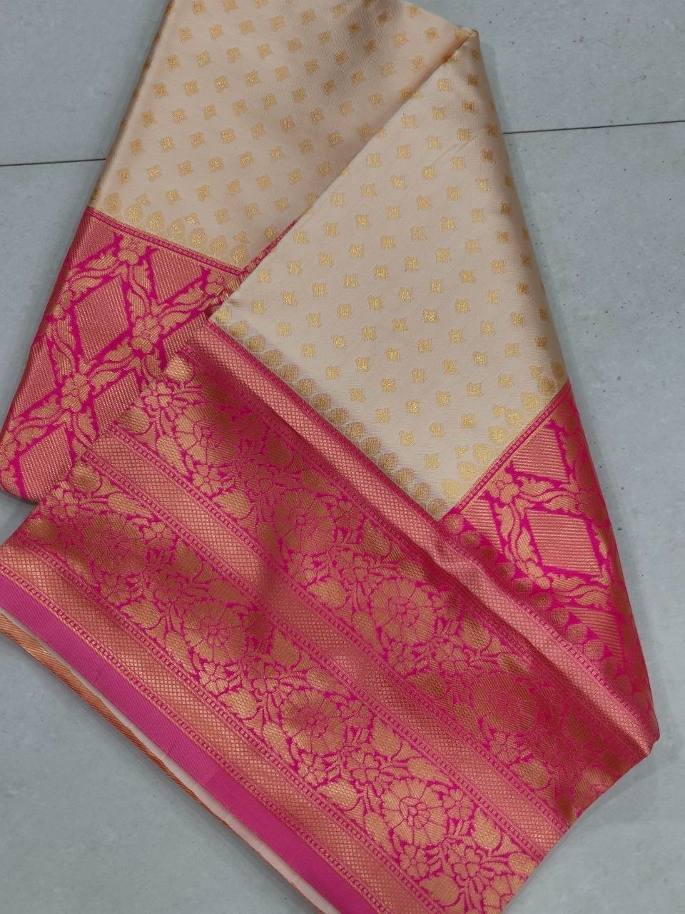 Designer Sari Cream Bollywood Style Bridal Silk Saree Blouse South Indian Party