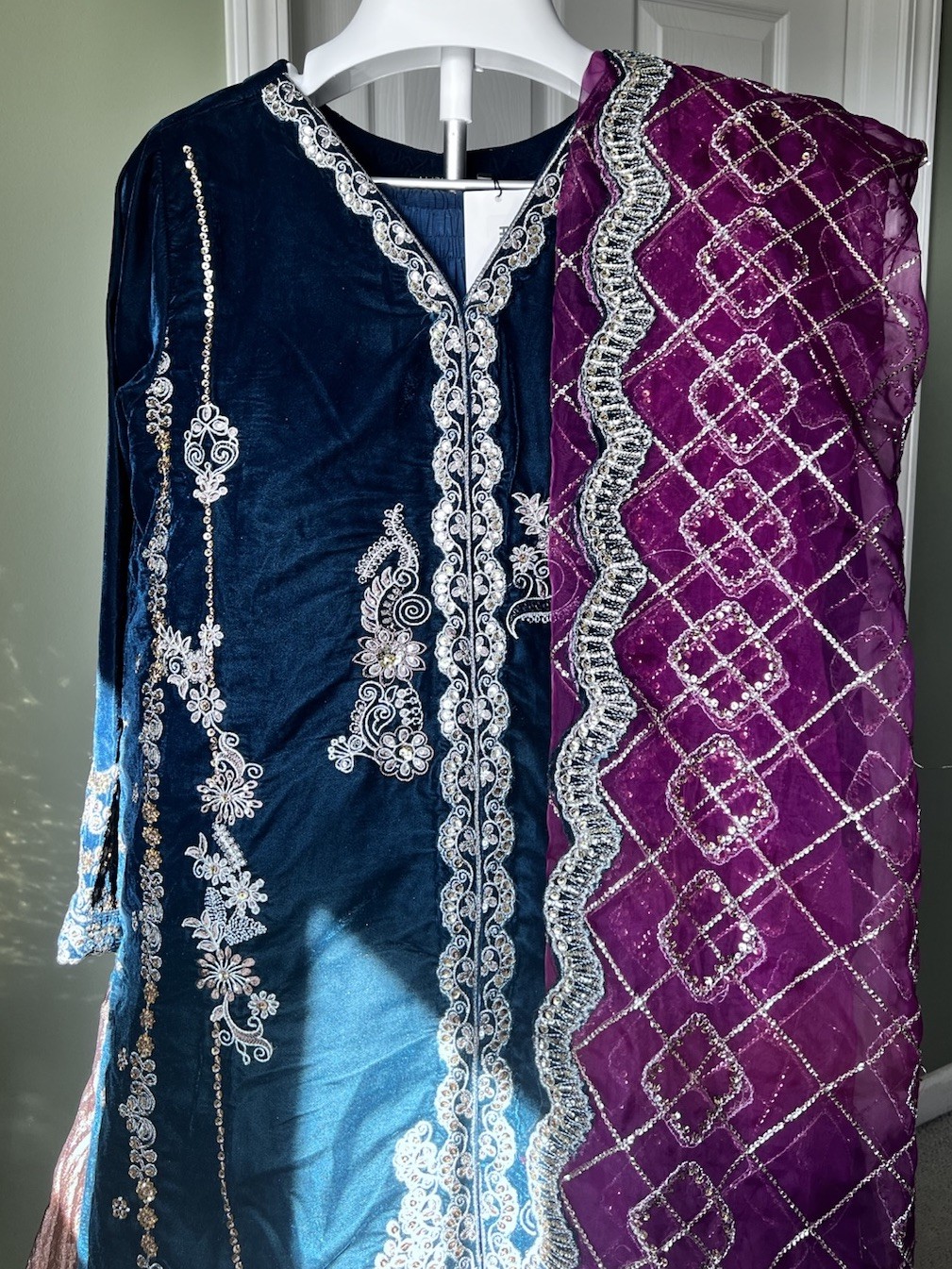 ALIZEH Pakistani Velvet Salwar Kameez Blue Purple Embroidered Women M