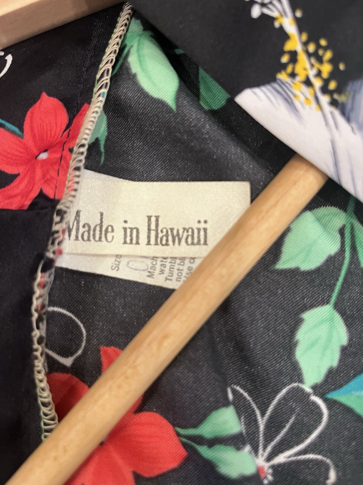 Floral Made In Hawaii Kimono Robe Black Red Green Belted One Size Fits Like M/L