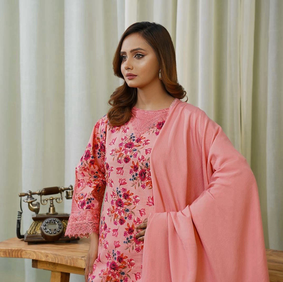 Pakistani Branded Khaddar 3 Piece Suit /khaddar Embroidered Suit