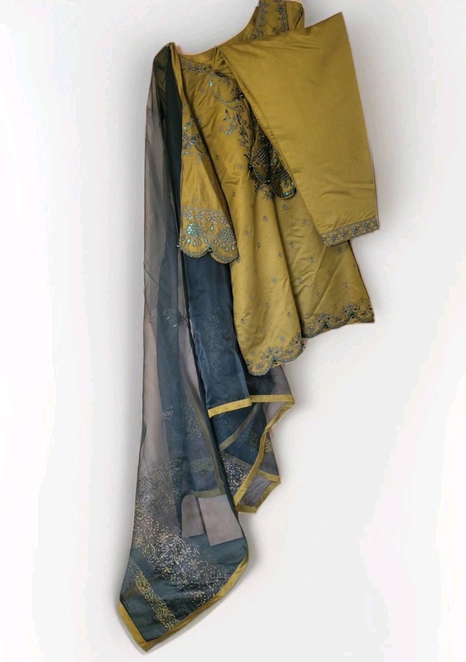 Pakistani Olive Green suite w/ Organza Dupatta thread Embroidery by Posh Brand L