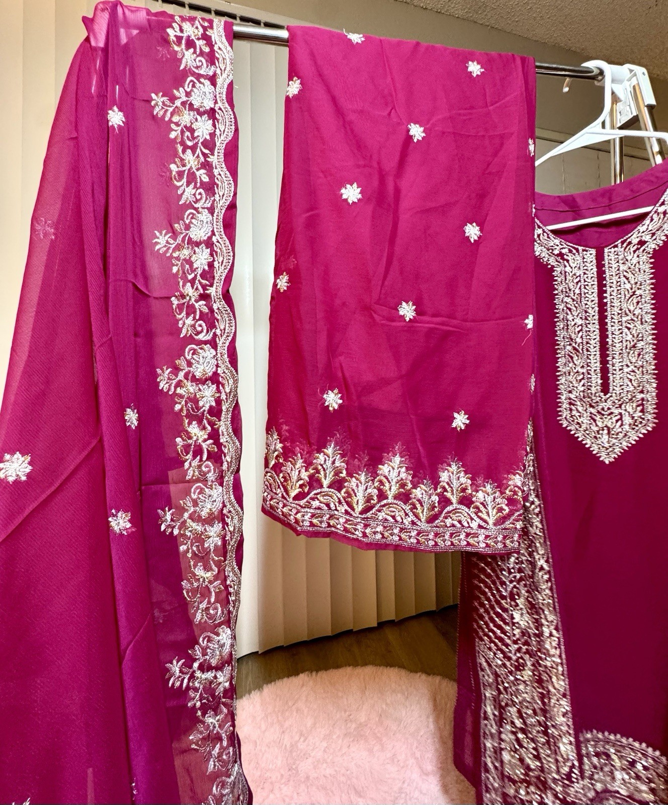 Women’s Pink 3 pc suit with silver Embroidery and Plazo pants. Chest 23 inches