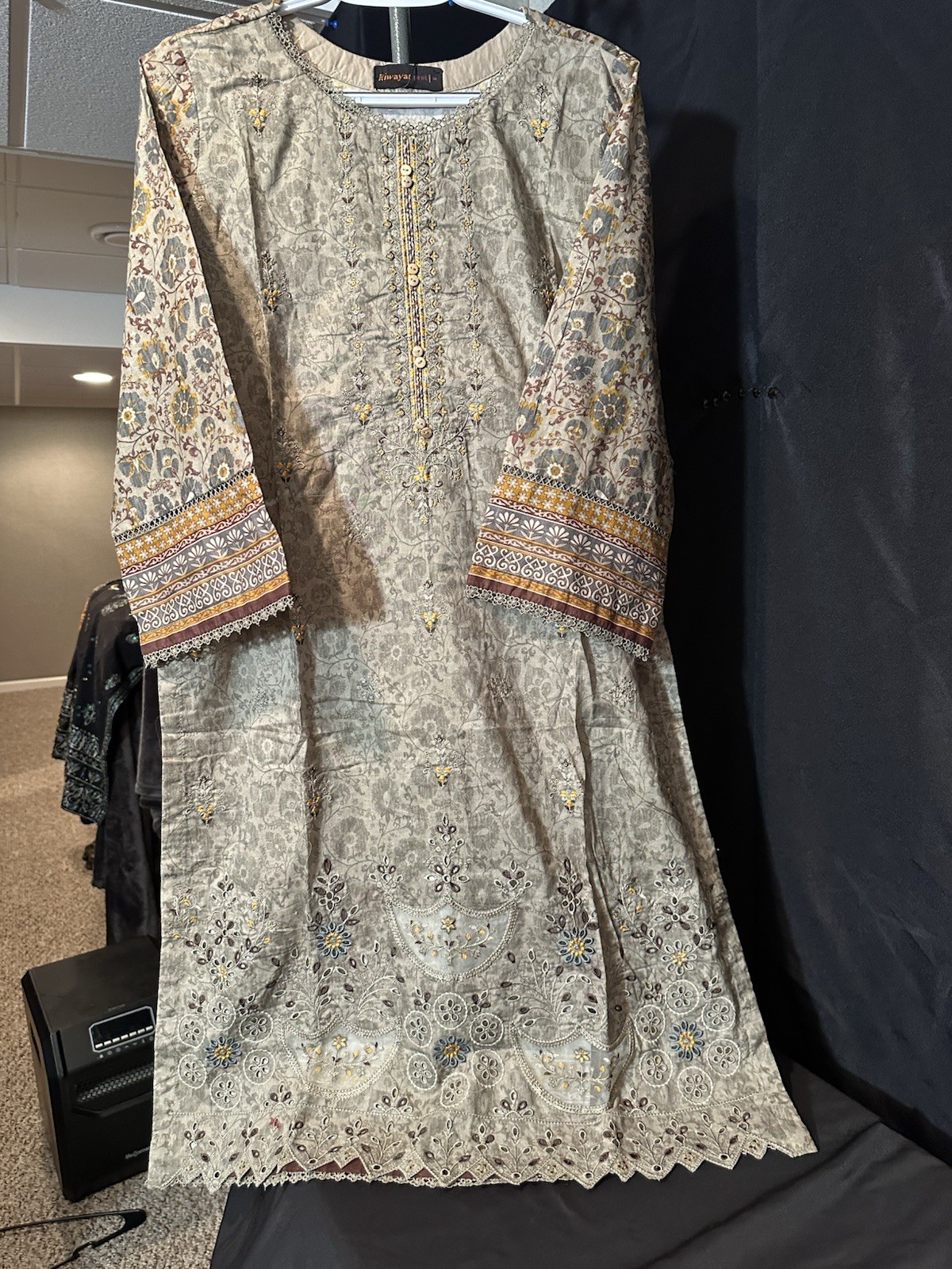 Riwayat Brand Embroidered Lawn / Cotton Shirt / Kurti – 1 Pc – Medium Only -$22