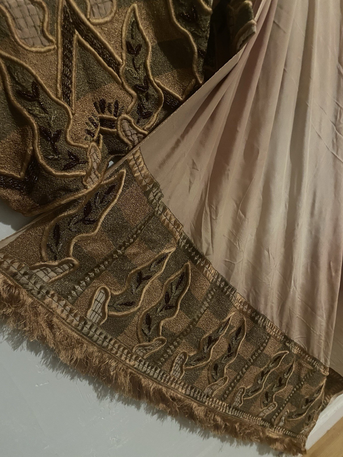 Pure Silk Saree Beige Gold Embroidered Choli Blouse Indian Sari