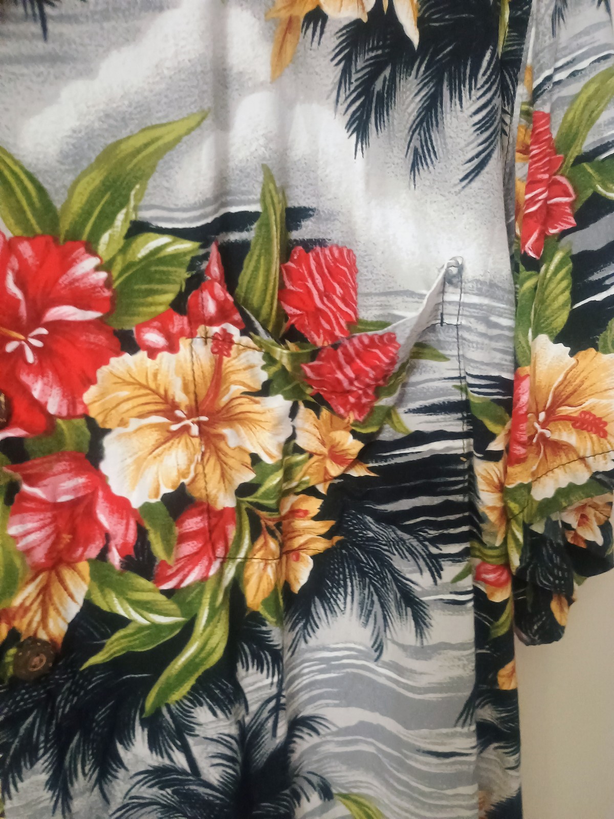 Kamehameha Hawaii Aloha Shirt Men’s XL Red Yellow Floral Palm Tree Rayon Vintage