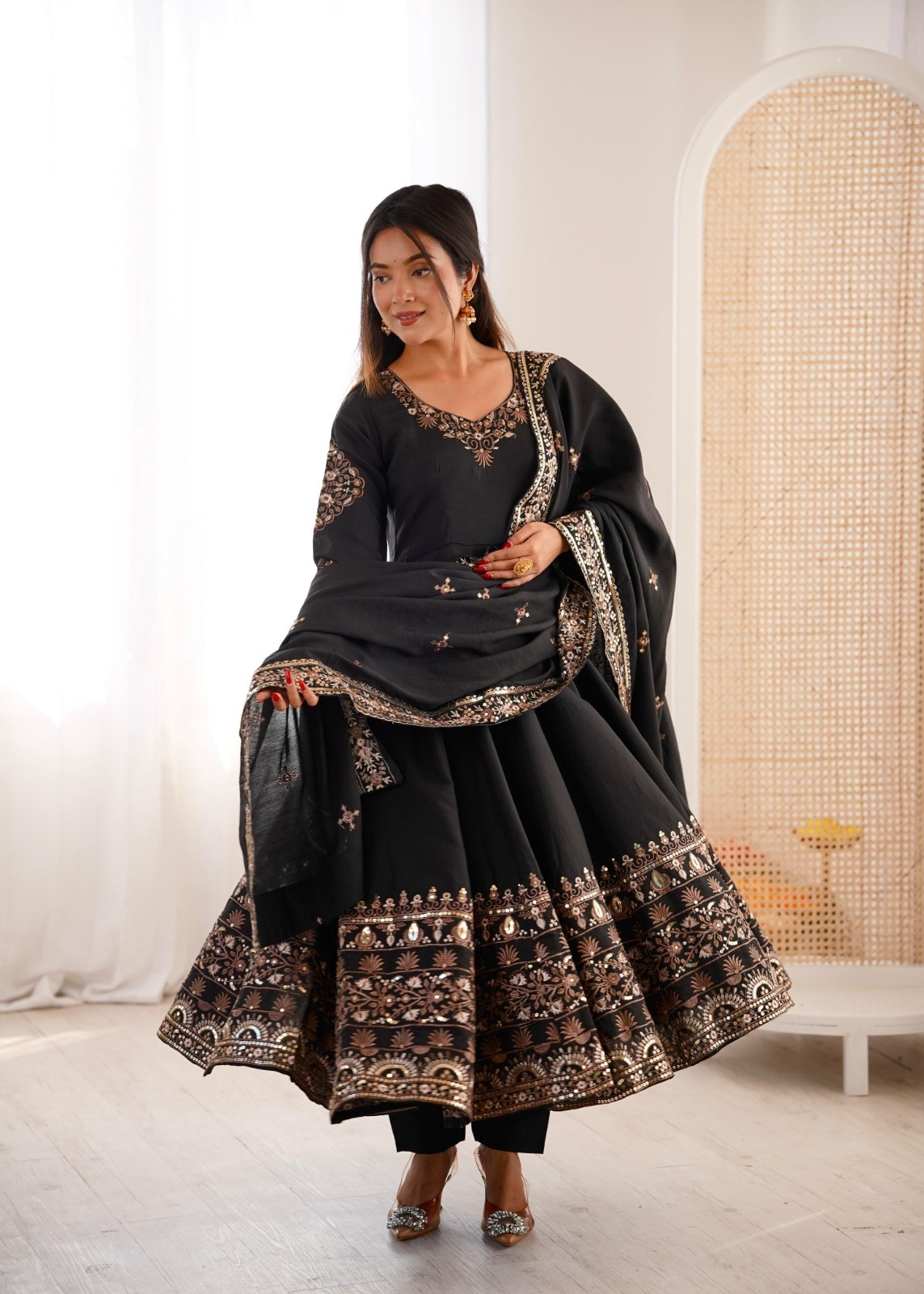 Readymade Women Bridal Roman Silk Black Gown Dupatta Wedding Wear Wedding Party
