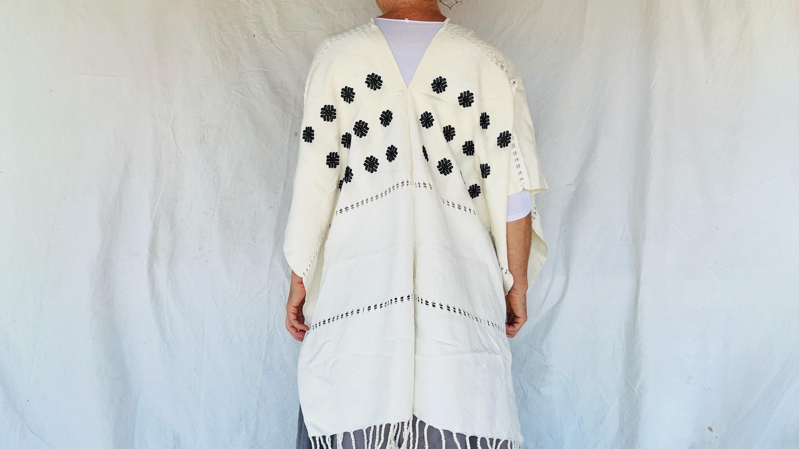 Fringe Poncho. San Andres Larrainzar. Mayan. Chiapas Mexico. Hand-Woven