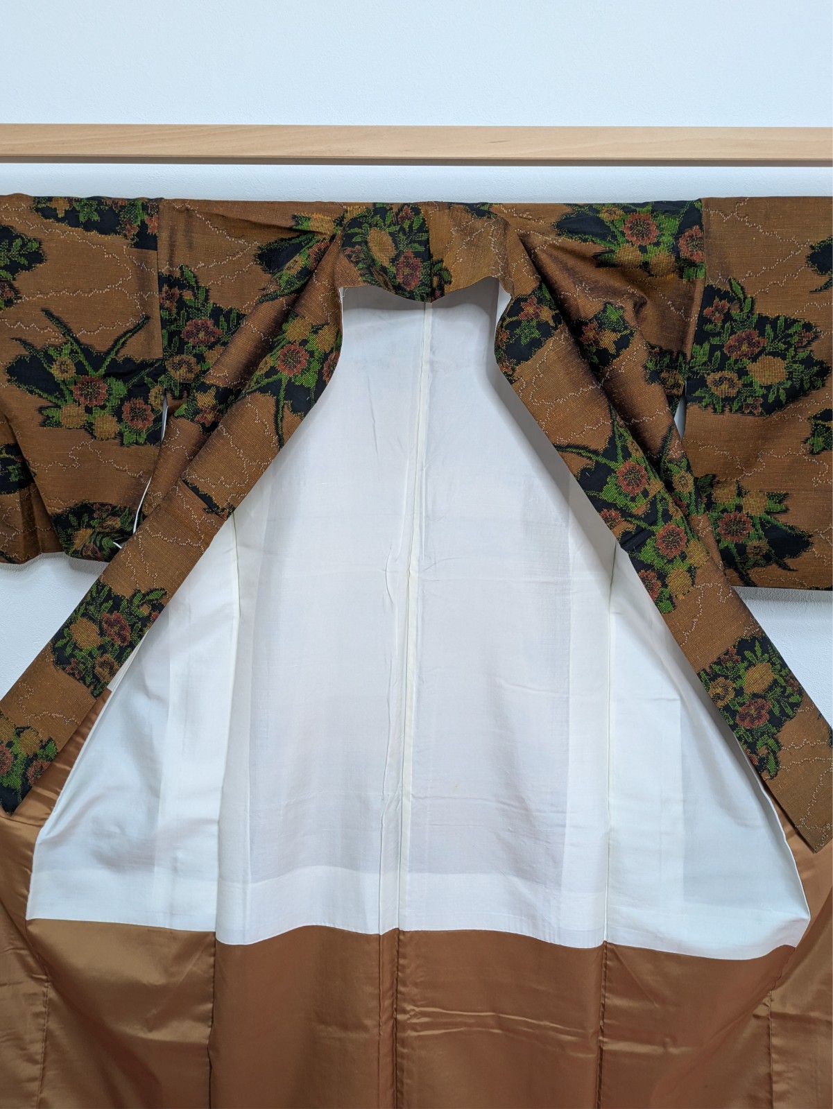 Vintage Japanese Kimono Silk Tsumugi Brown Black Floral Hand-woven Textile Art