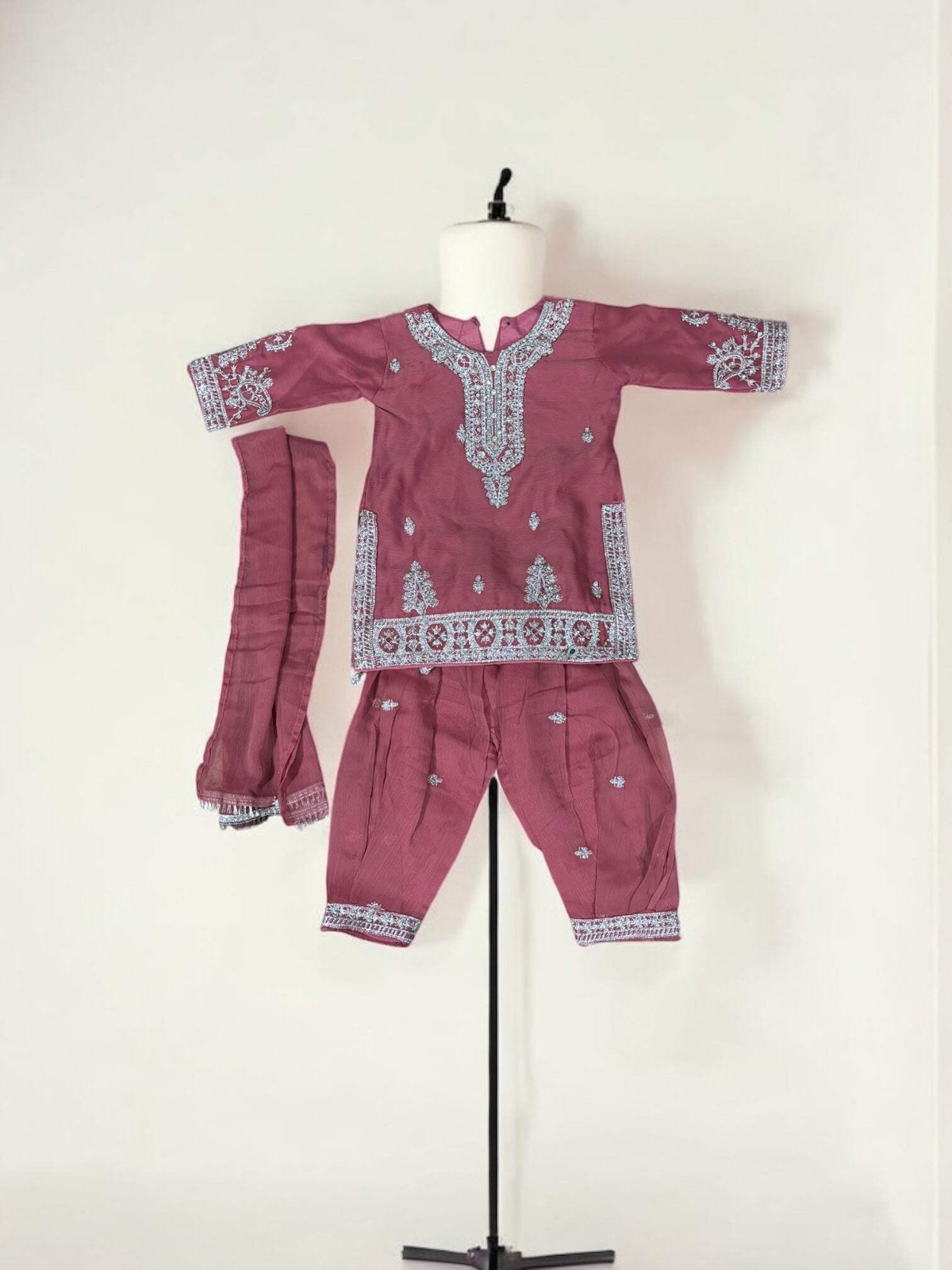 Traditional Designer Salwar Kameez for Little Girls – Elegant & Stylish Ethnic W