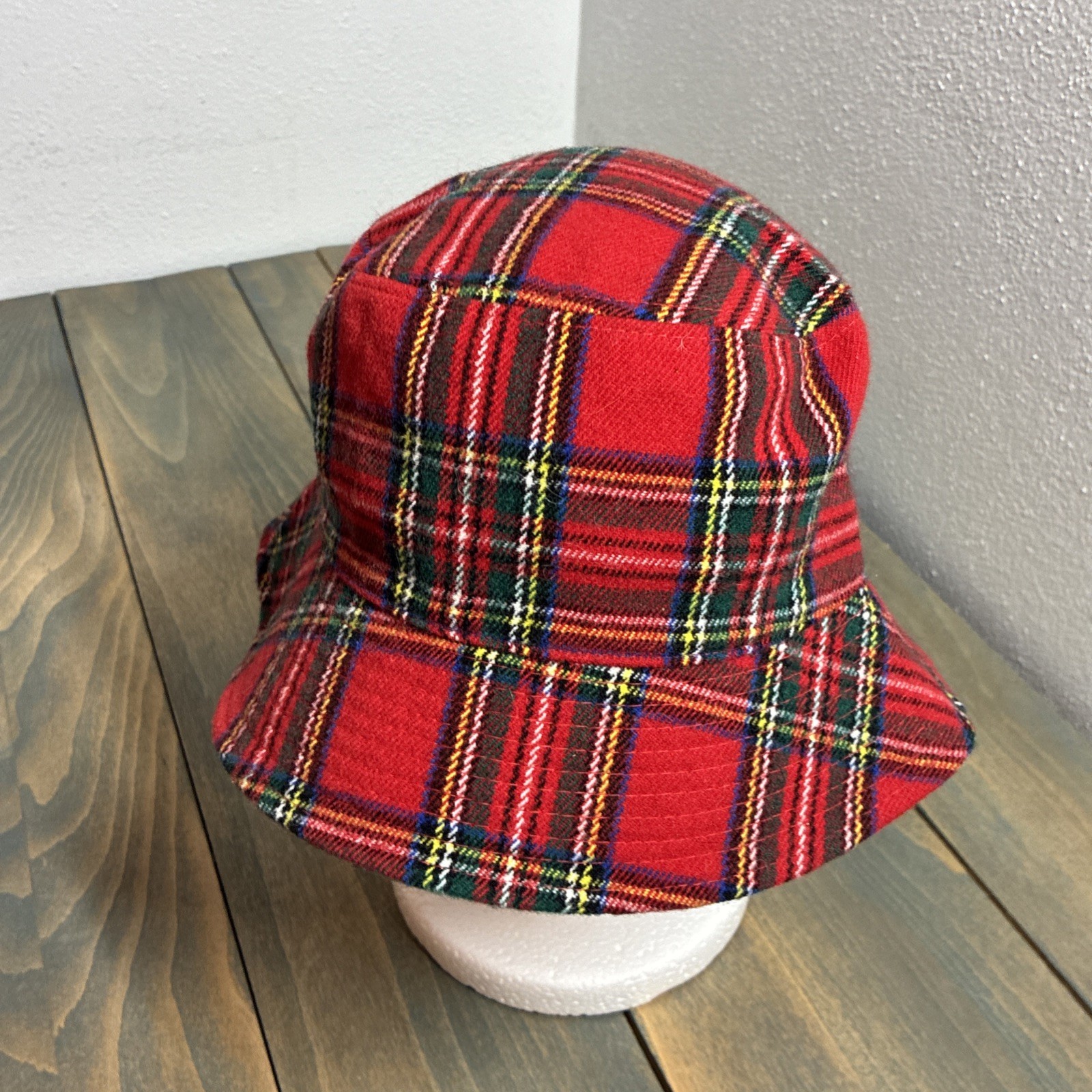 Tartan Bucket Hat Cap Red Royal Stewart Scottish Flannel Winter Hat – M (DC)