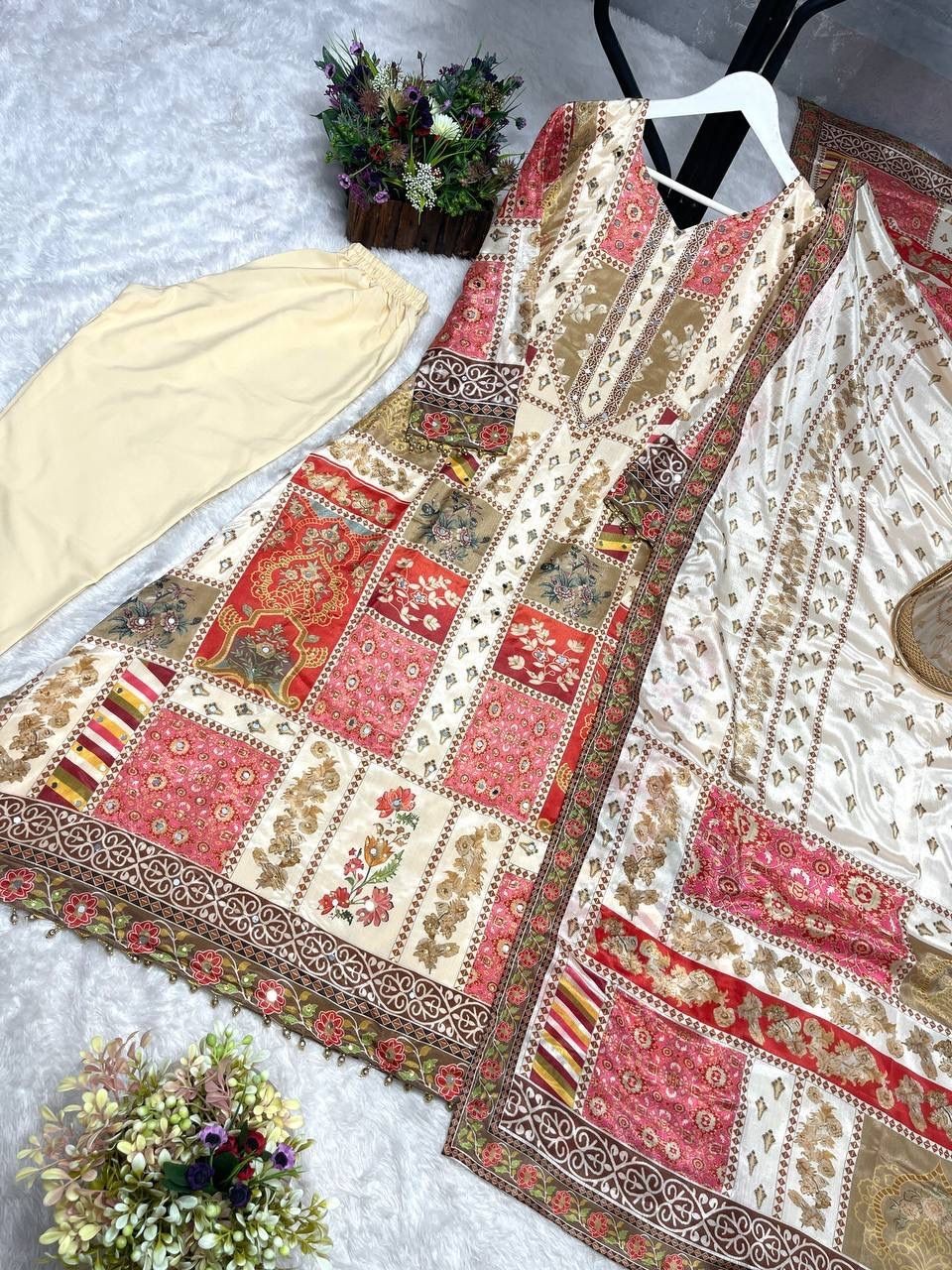 Indian Designer Beautiful Kurti Pant Set Bollywood Wear Salwar Kameez Suit Set