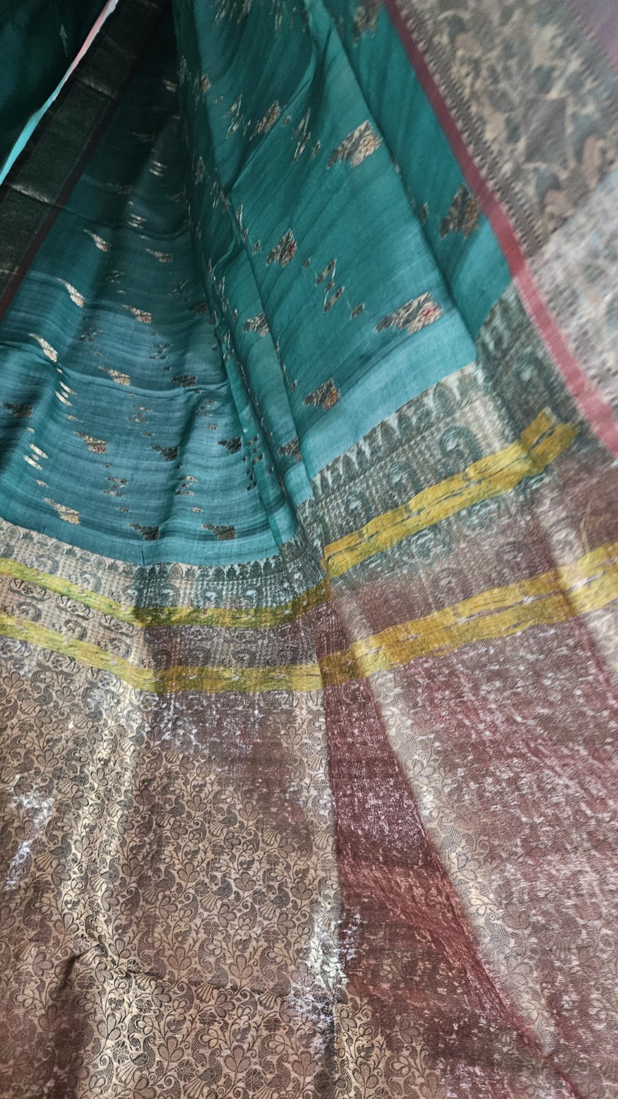 Royal Vintage Gold Brown & Emerald Pure Silk Saree