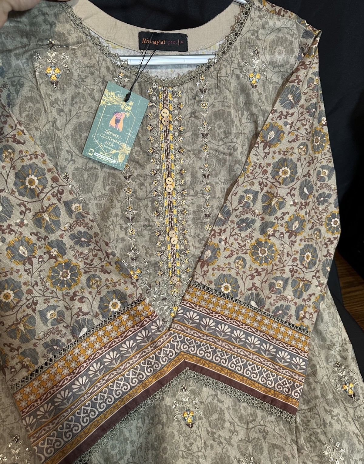 Riwayat Brand Embroidered Lawn / Cotton Shirt / Kurti – 1 Pc – Medium Only -$22