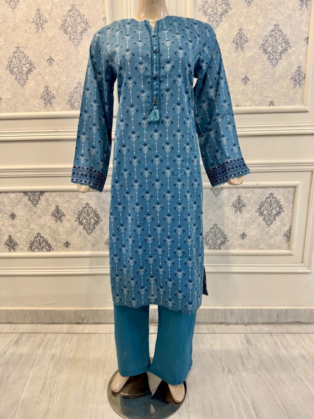 Pakistani Light Blue & Dark Blue Printed Straight Shirt 3-PCS Lawn Suit ,M