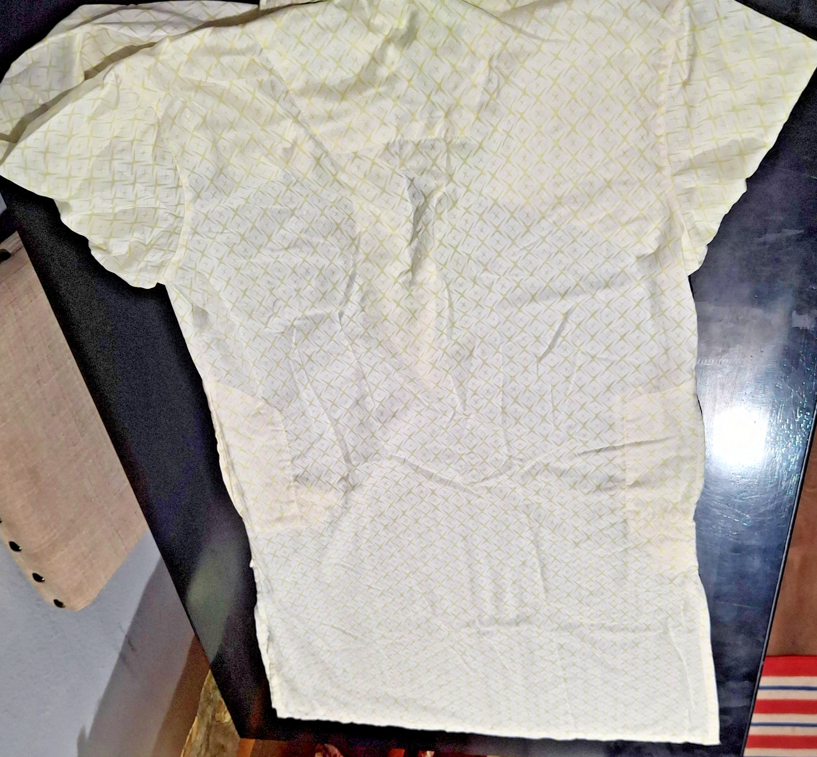 Men’s Off White Cotton Kurta Size 38 Medium Pista Green Embroidery Festive Wear