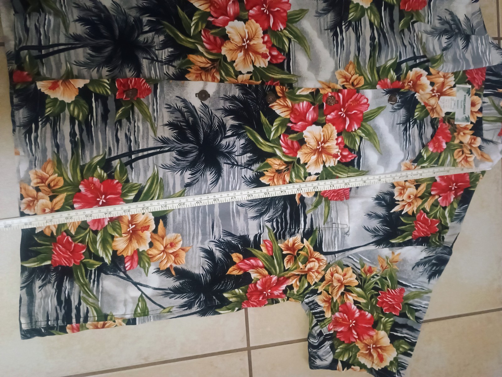 Kamehameha Hawaii Aloha Shirt Men’s XL Red Yellow Floral Palm Tree Rayon Vintage