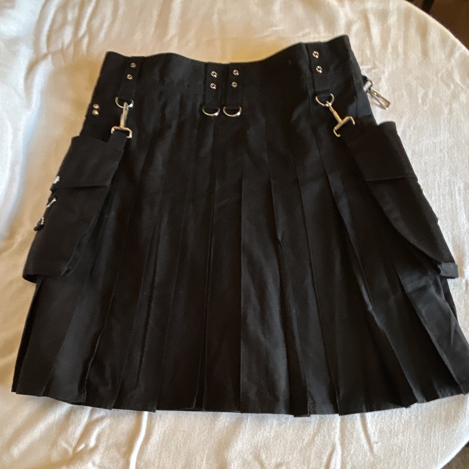 Men’s Black Utility Kilt Size 38 Cotton Blend Pleated With Pockets
