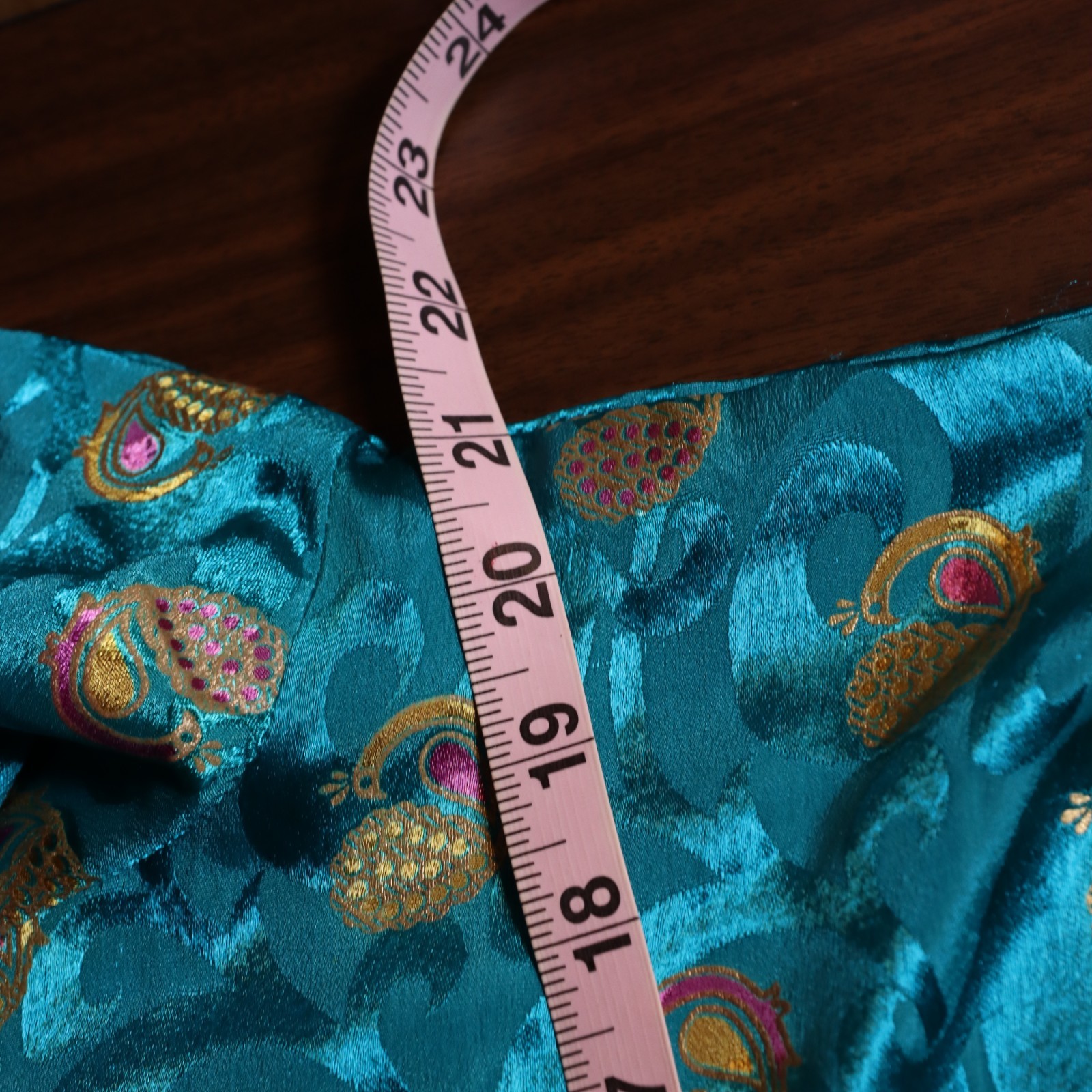 Short Kurtis for Women Blue Size 38 Peacock Print Shiny No Brand HAS FLAWS