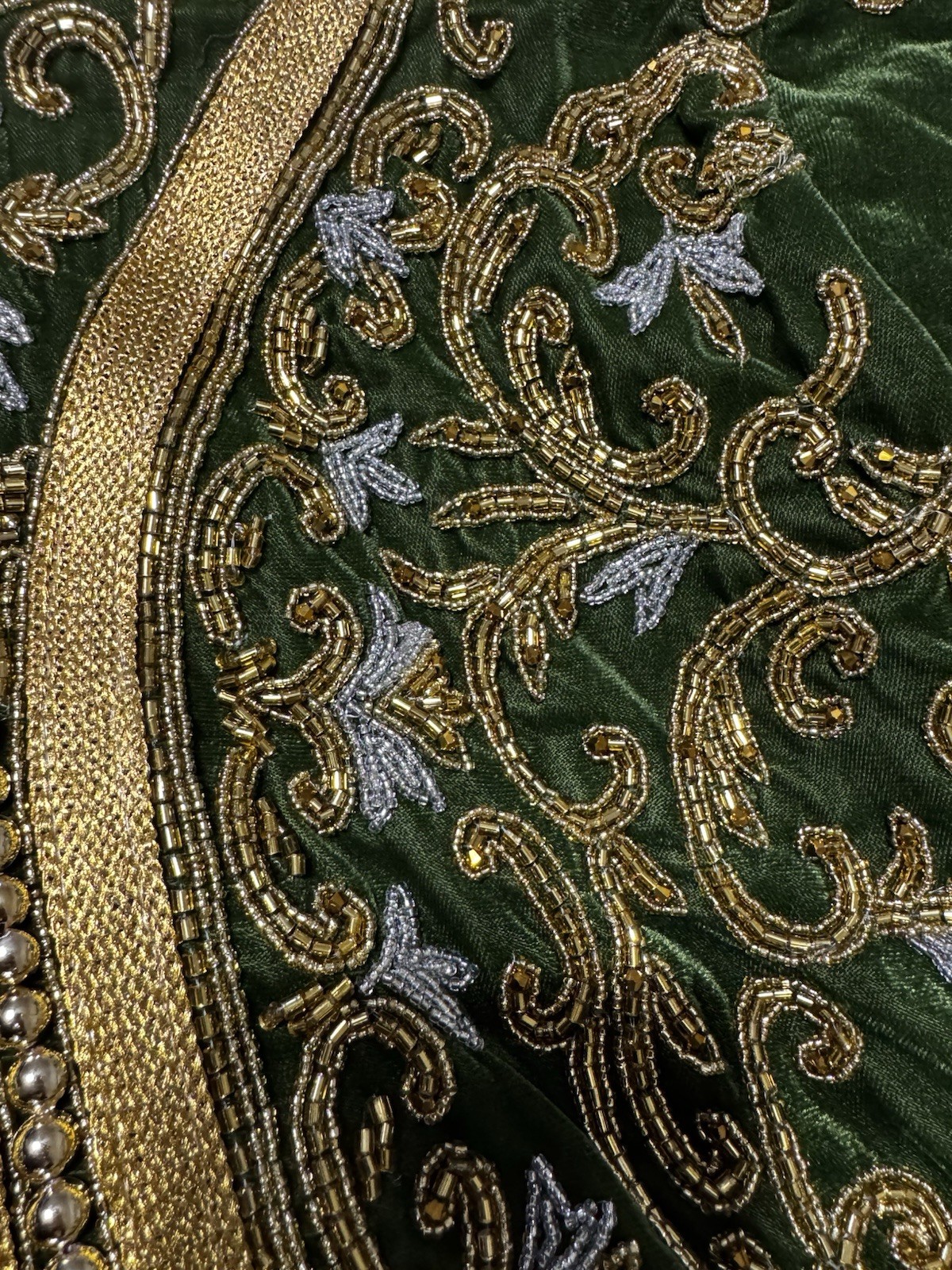 Luxury Green velvet moroccan takchita kaftan heavily beaded Gold/silver
