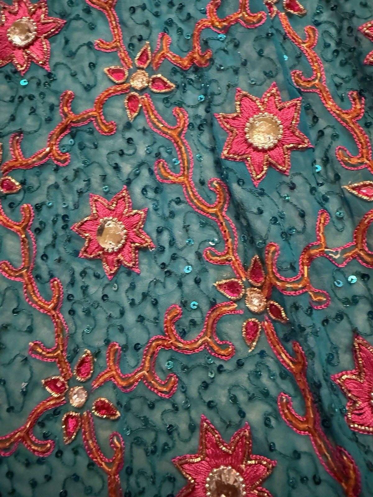 Vintage KELVIN Georgette Sari Turquoise/Fuchsia Embroidered Mukaish 48x 180″