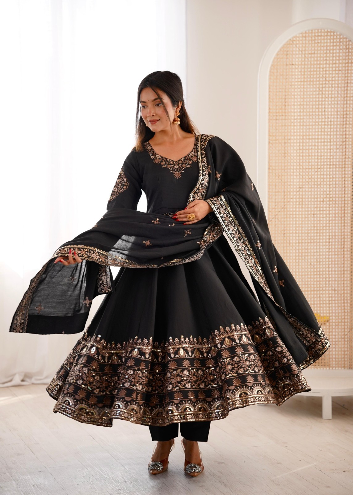 Readymade Women Bridal Roman Silk Black Gown Dupatta Wedding Wear Wedding Party