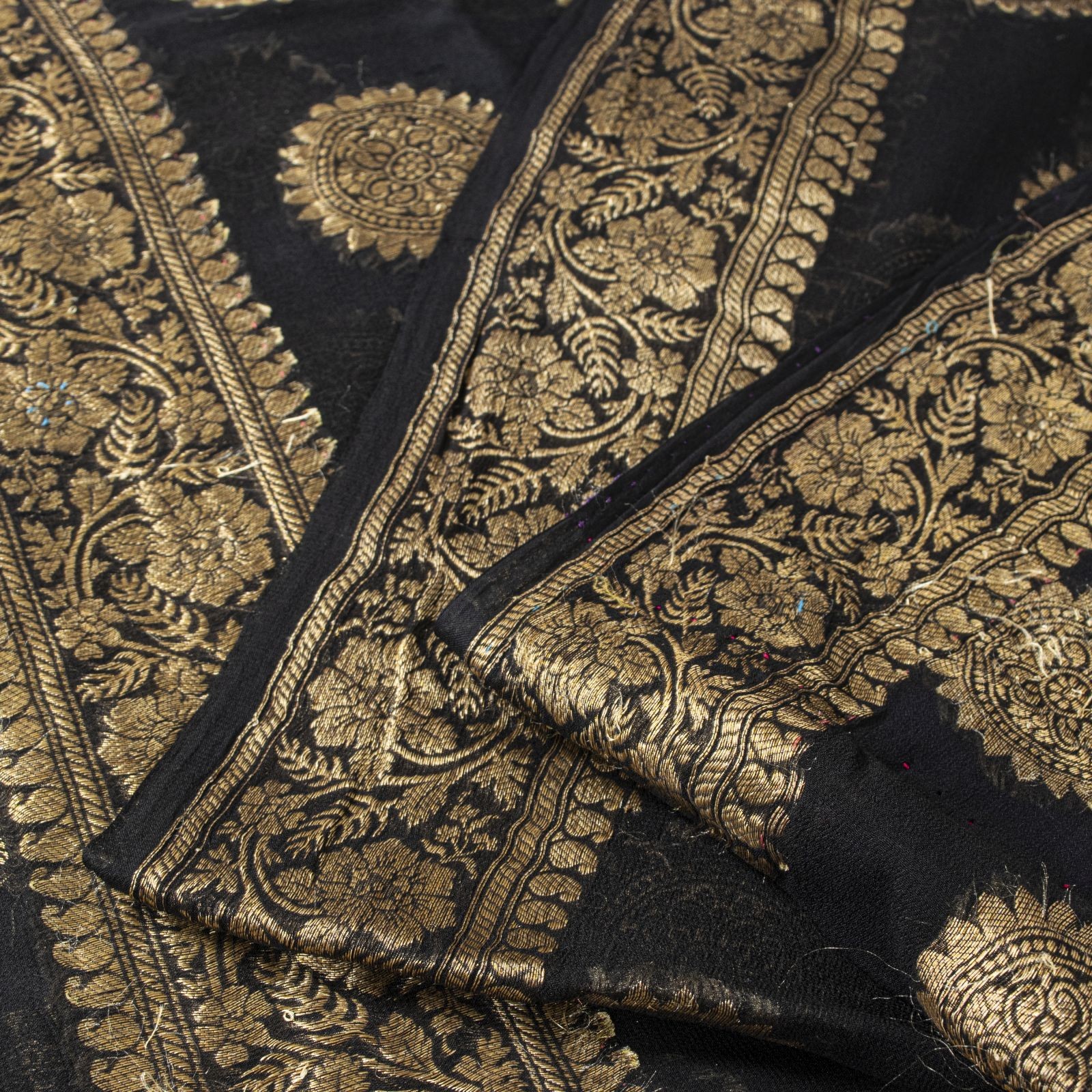 Sanskriti Vintage Saree Black Pure Georgette Banarasi Brocade Sari 5+Yard Fabric