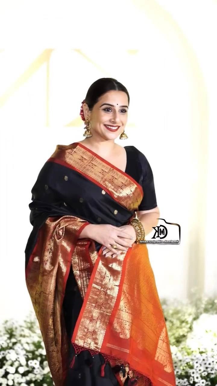 Designer Banarasi Silk Saree Gold Zari Woven Heavy Pallu Party Sari With Blouse