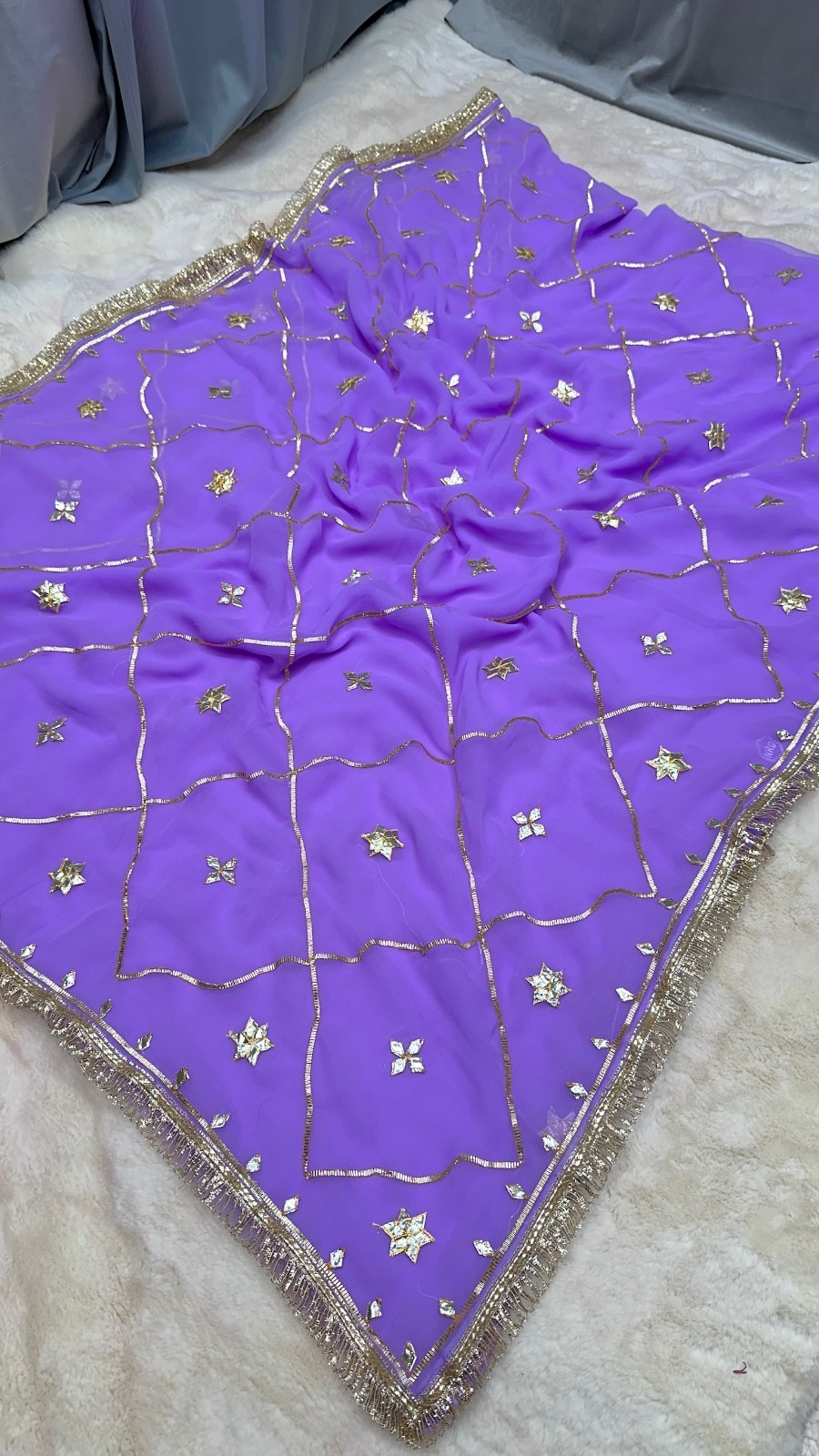 Women Lavender Georgette Saree With Kaccha Gotta Work With Unstitched Blouse