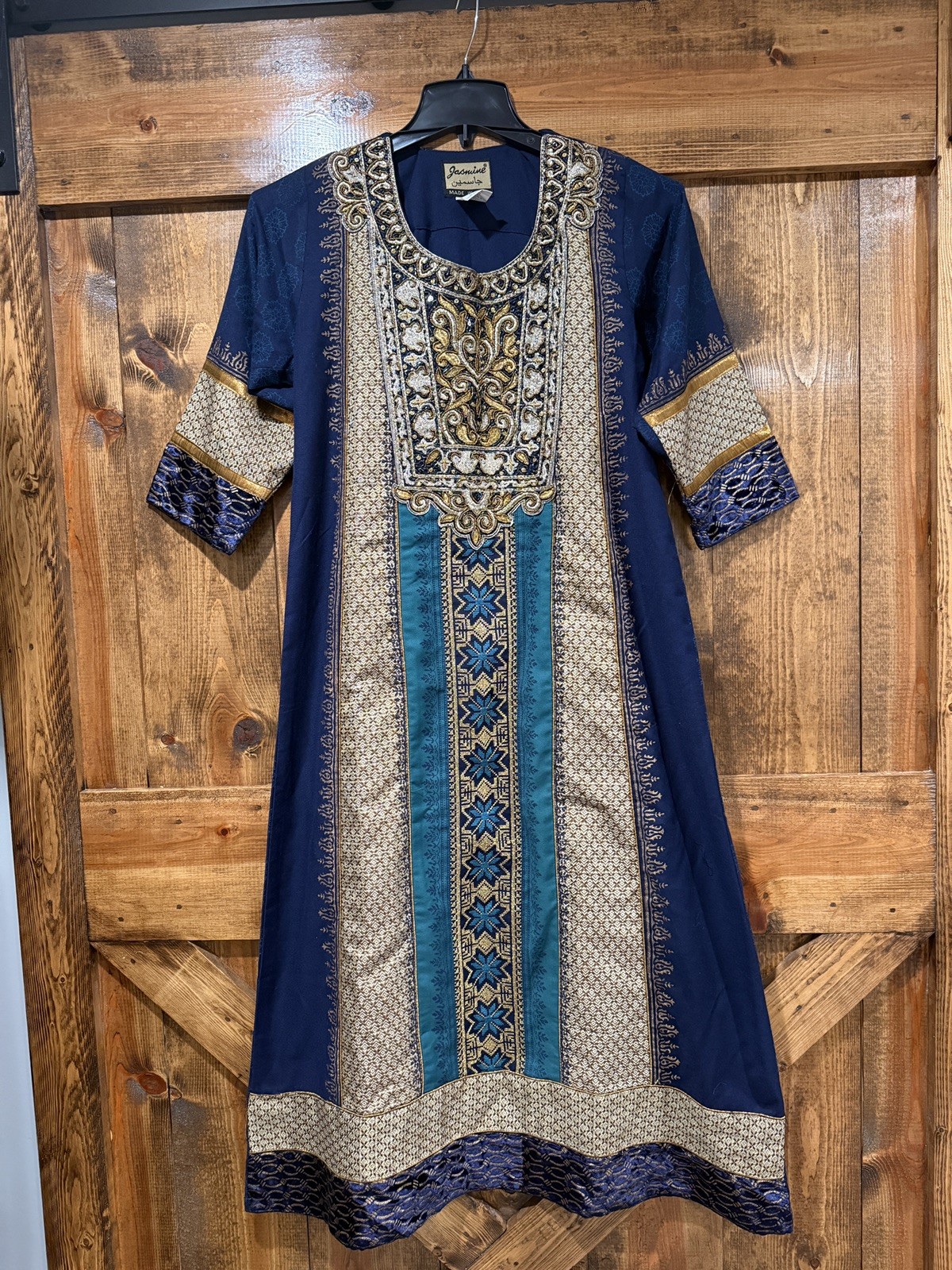 Indian Women’s Embroidered Dress – Casual, Formal, Semi Formal. Size Small