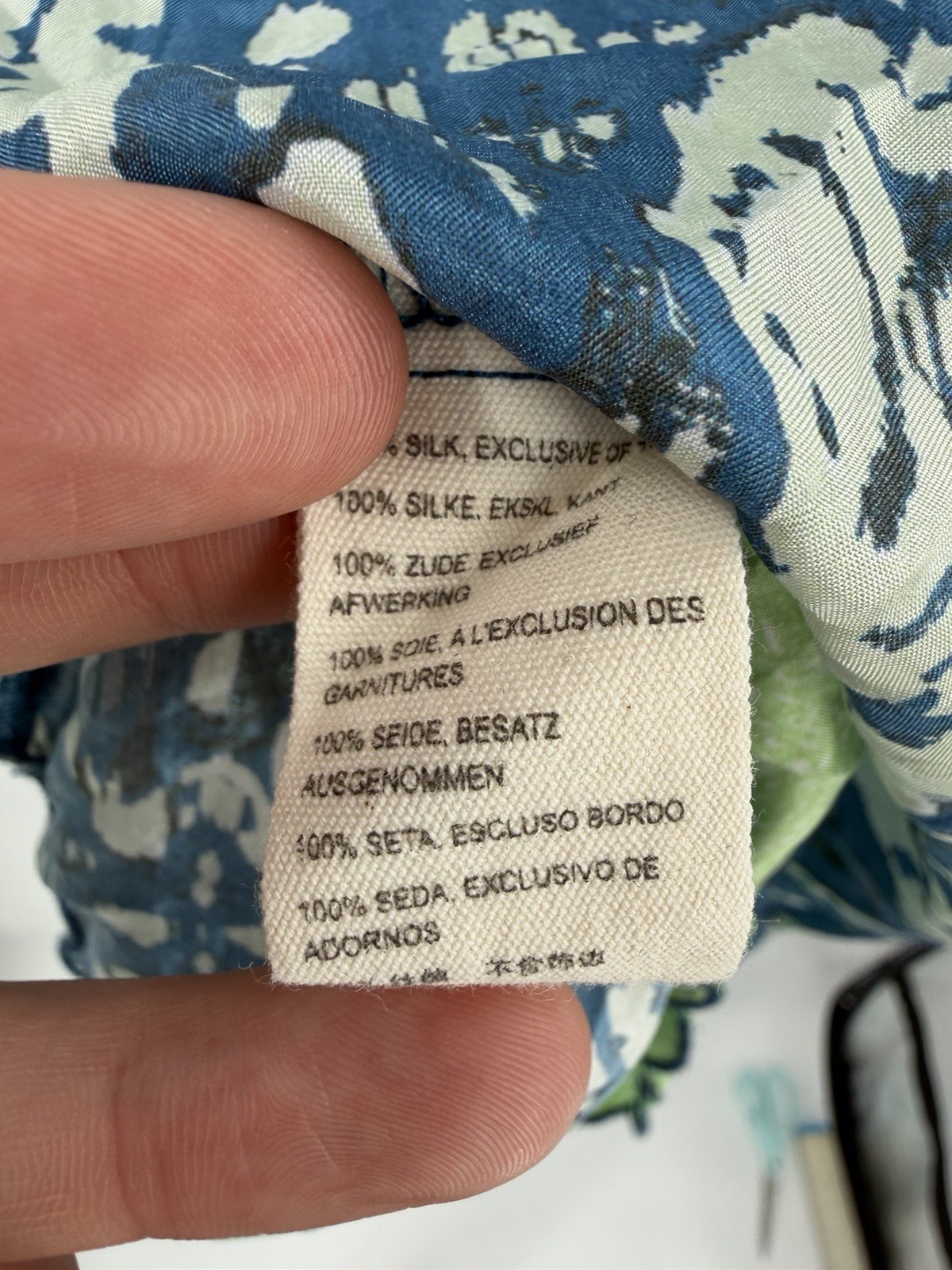 Johnny Was Silk Sharkbite Hem V-Neck Short Sleeve Blouse Size Petite Small