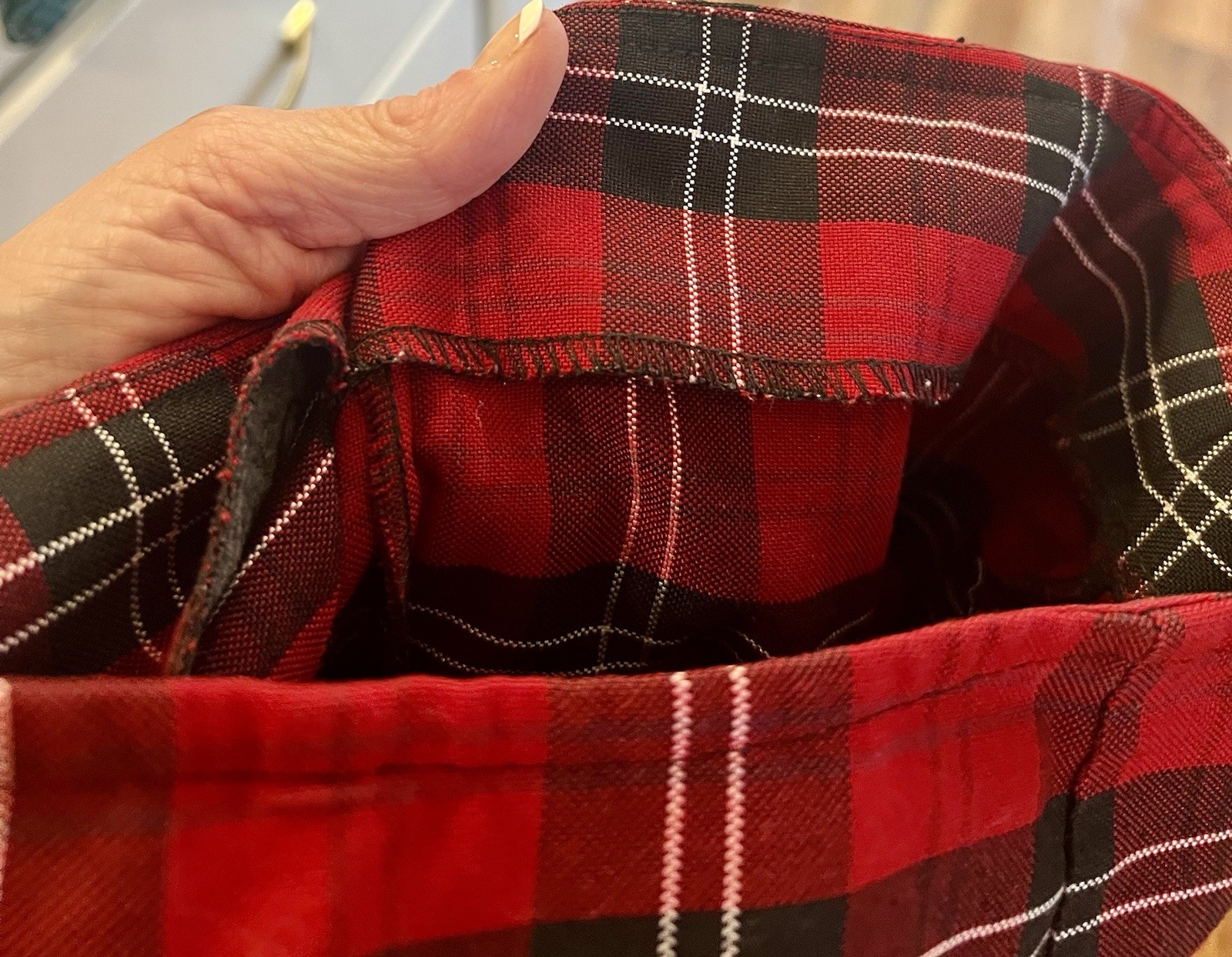 Women’s Red Plaid Skort. Size Medium.
