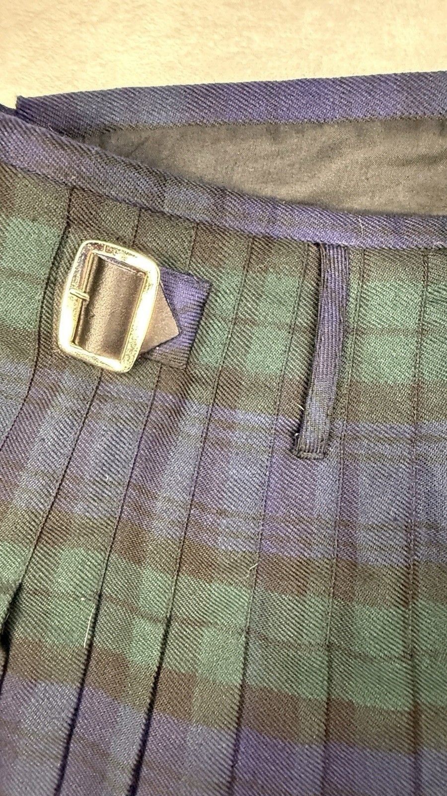 Authentic Scottish Black Watch Kilt – Wool Blend Traditional Tartan – Mens 30