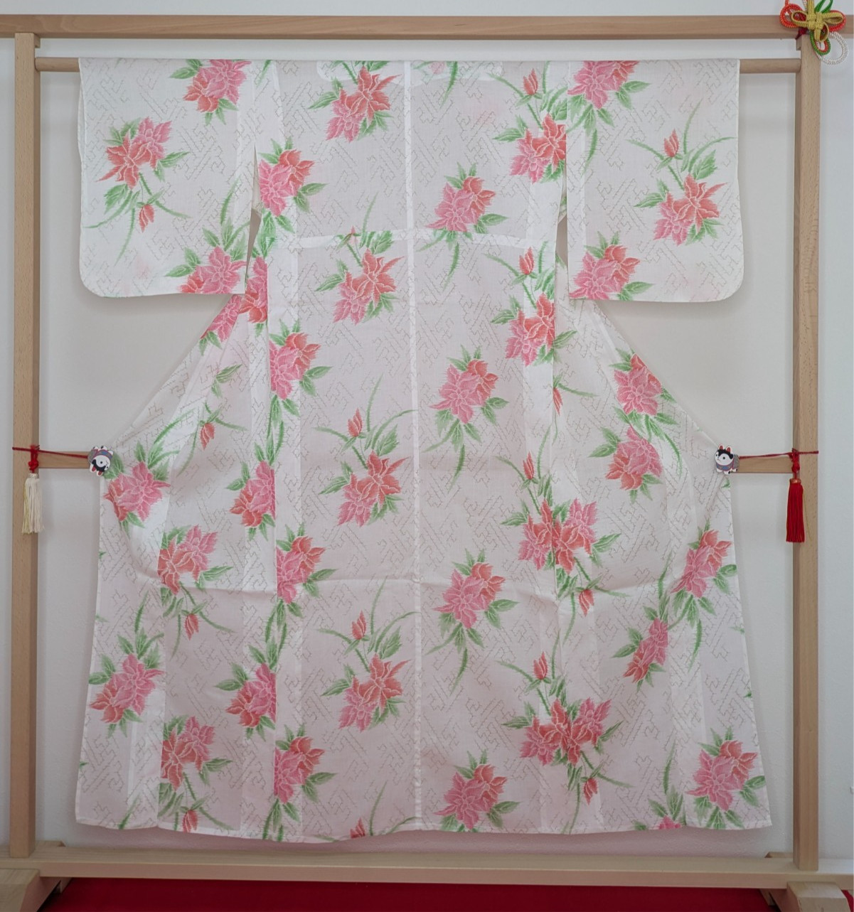 Japanese Kimono Cotton Yukata White Red Pink Floral Sayagata Pattern Summer Wear