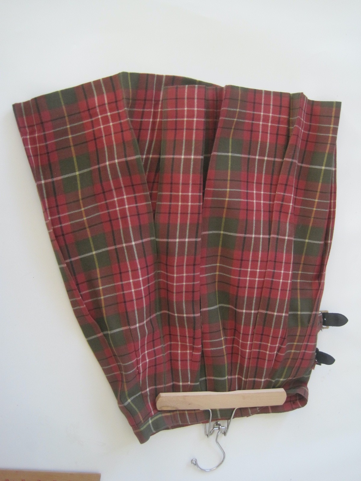 Child Antique KILT W/ Buckle & Fringe Red Green White Black SIREN