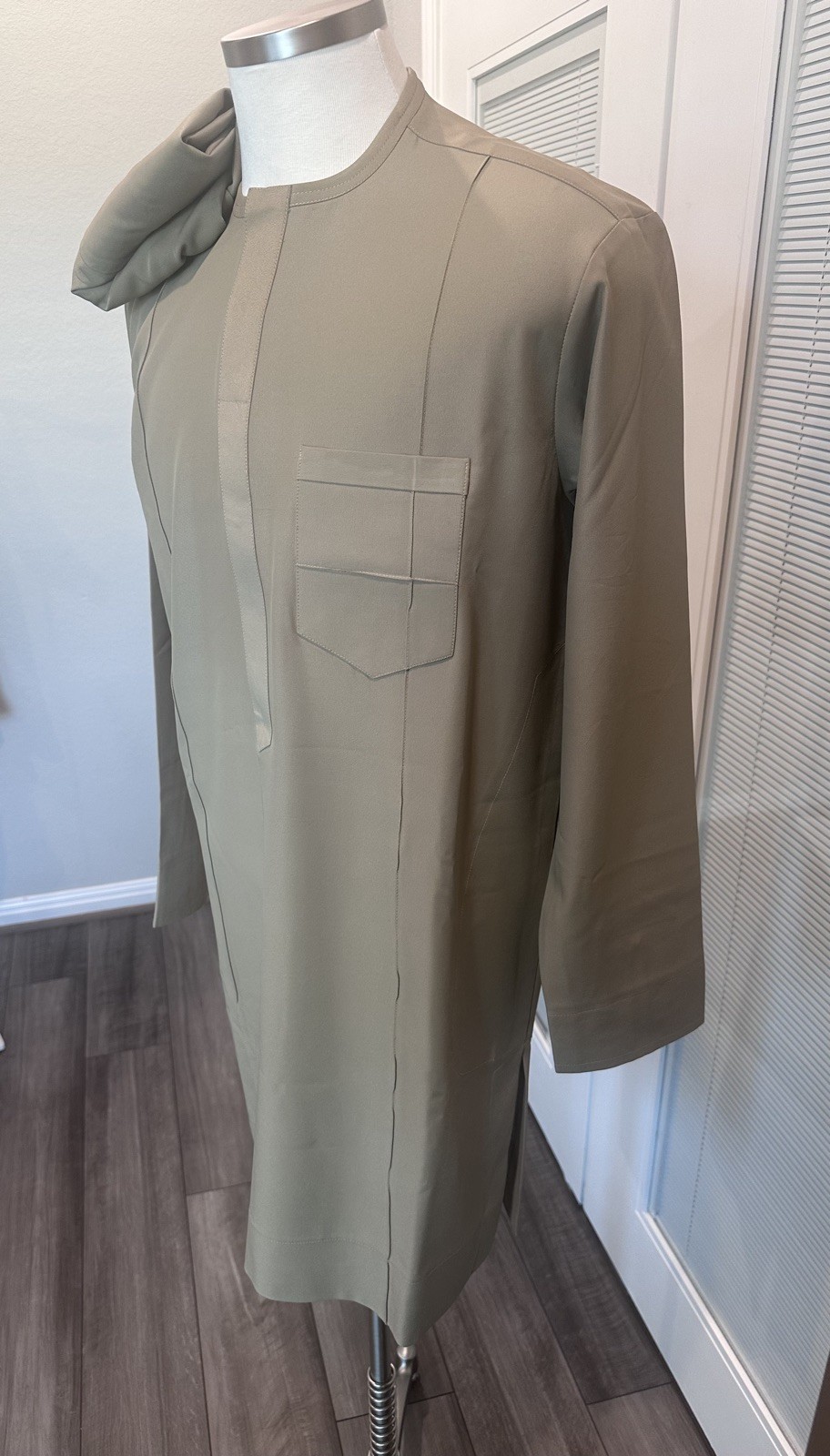 2piece set of African/Nigerian inspired Kaftan. L/sleeve. Men’s in Size XL