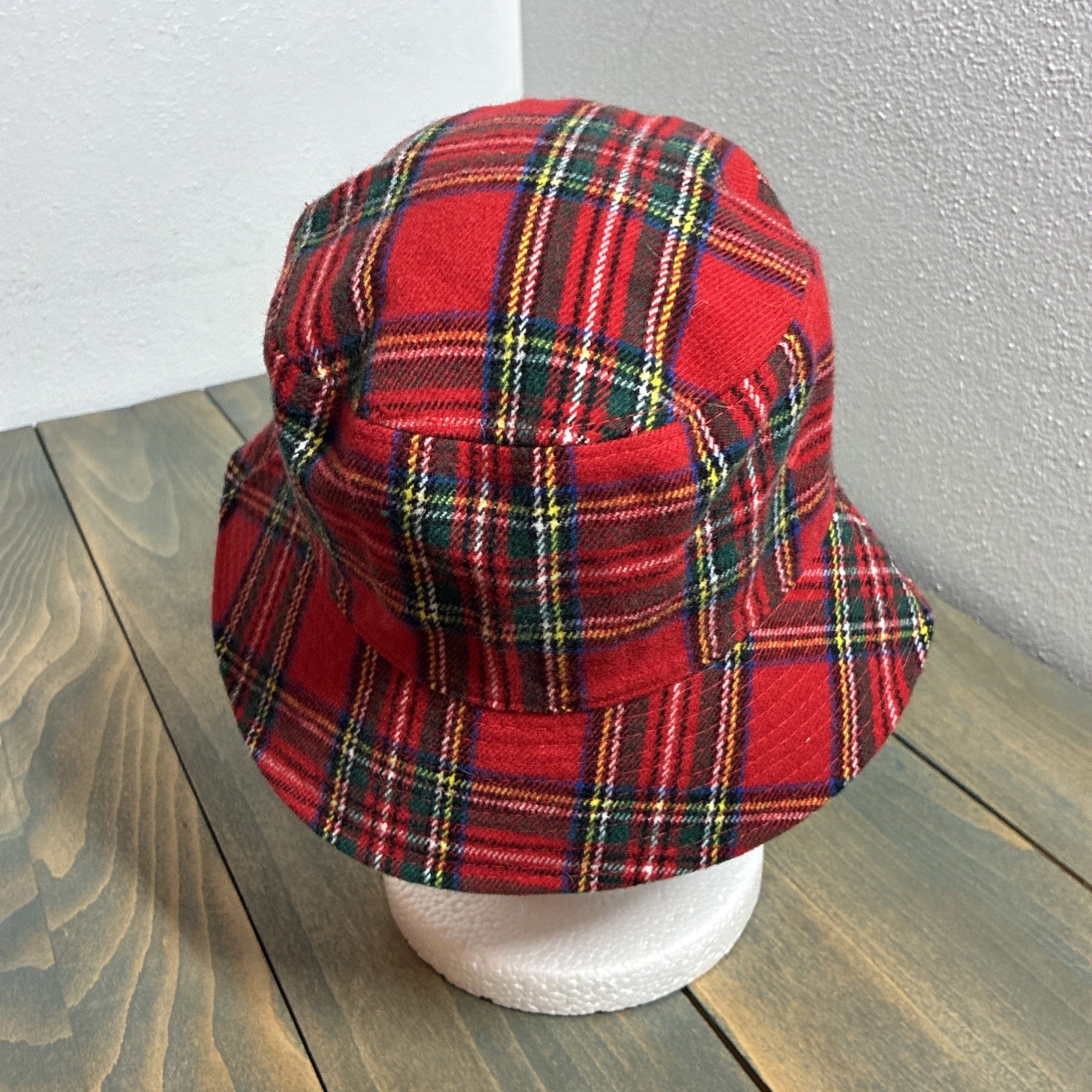Tartan Bucket Hat Cap Red Royal Stewart Scottish Flannel Winter Hat – M (DC)