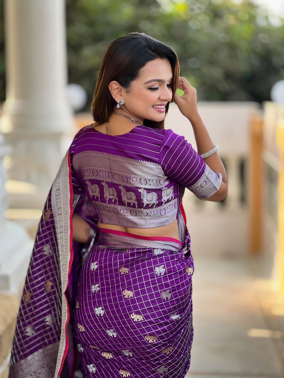 Women’s Beautiful Soft Silk Zari Weaving Saree With Blouse