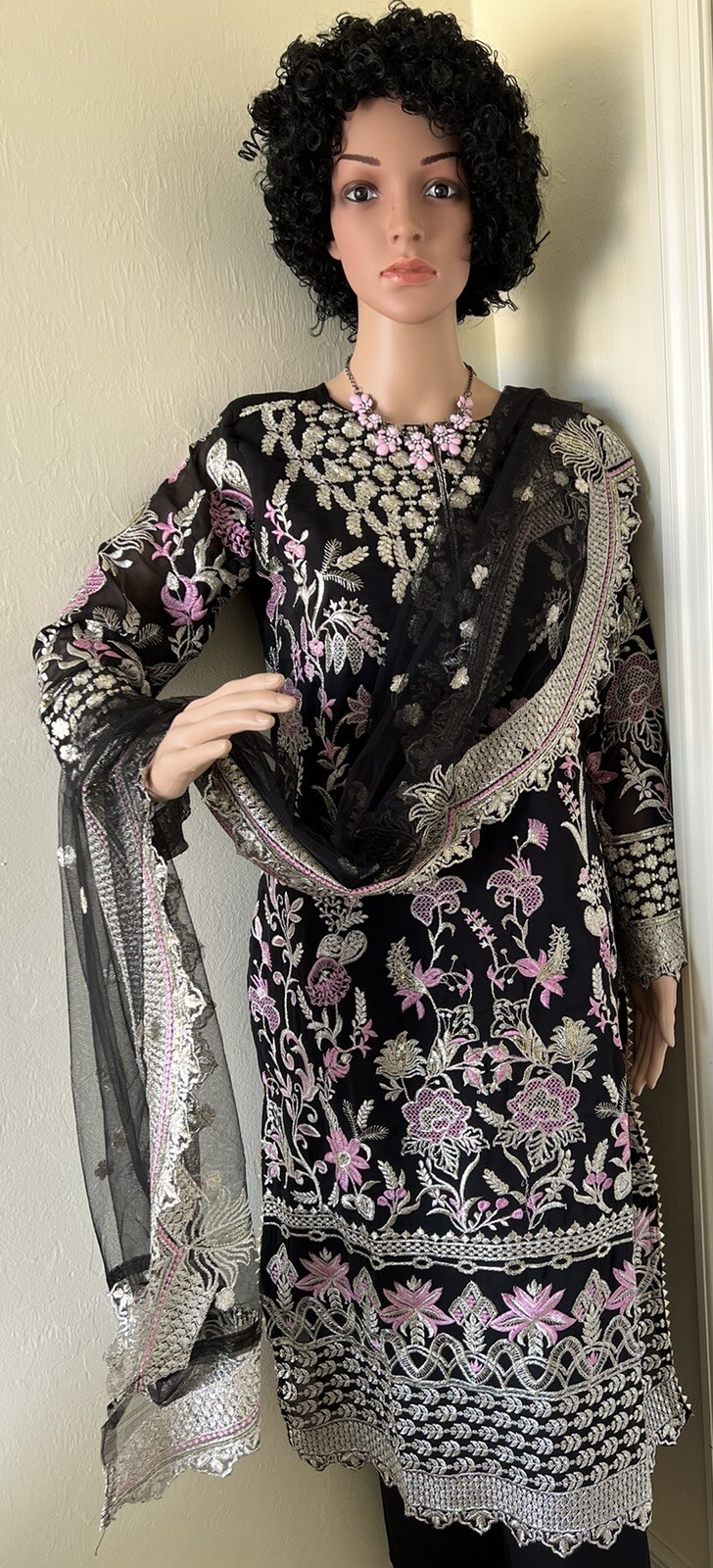 INDIAN ATTRACTIVE GEOREGETTE EMBROIDERY SEQUENCE WORK TOP BOTTOM WITH DUPATTA BL