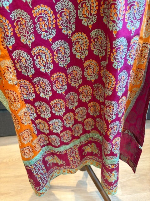 PAKISTANI 3 PC OUTFIT ONE OF A KIND MEDIUM TO LARGE SIZE