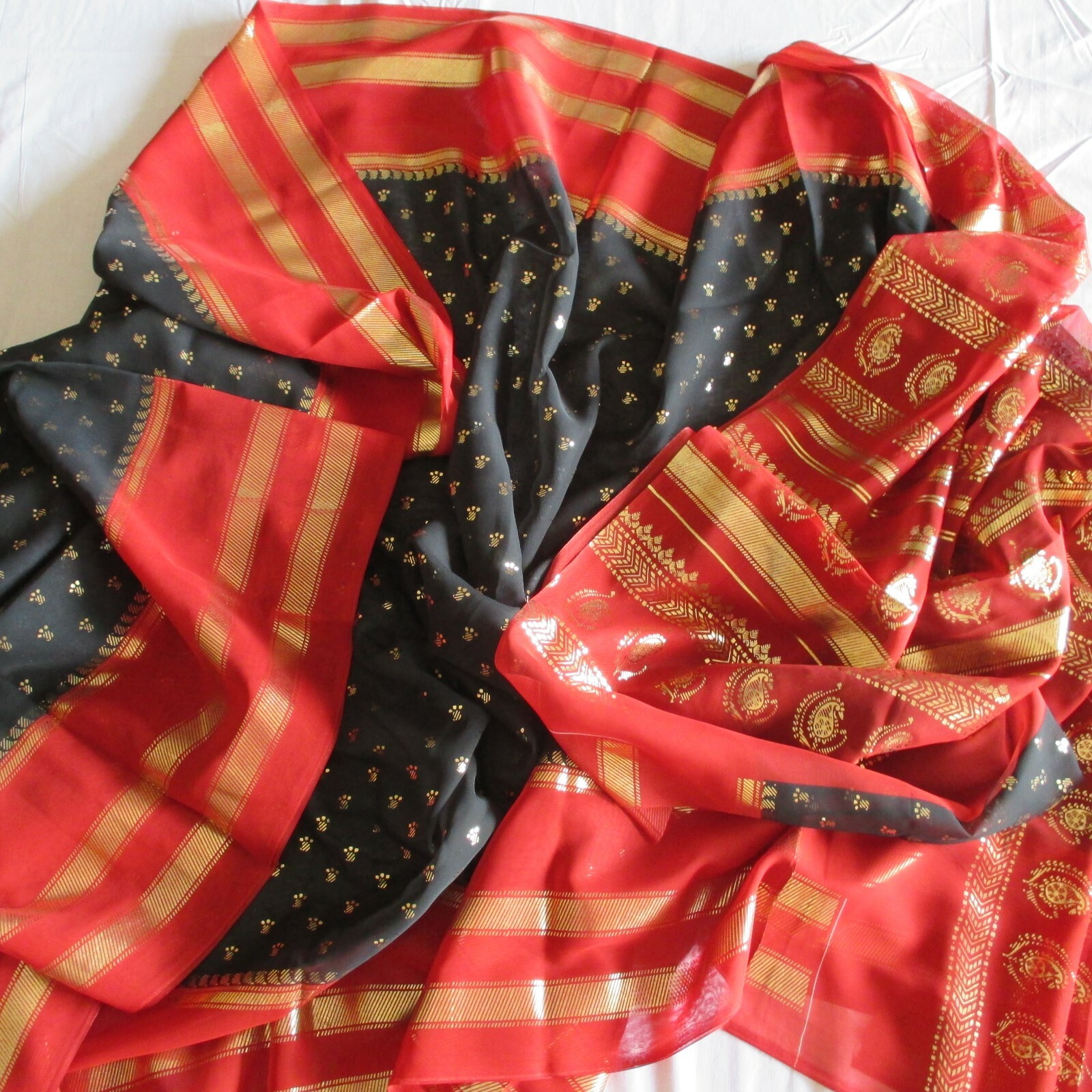 NEW Black RED Gold Sari DAZZLING Fabric EXOTIC Saree GREAT COLOR COMBINATION