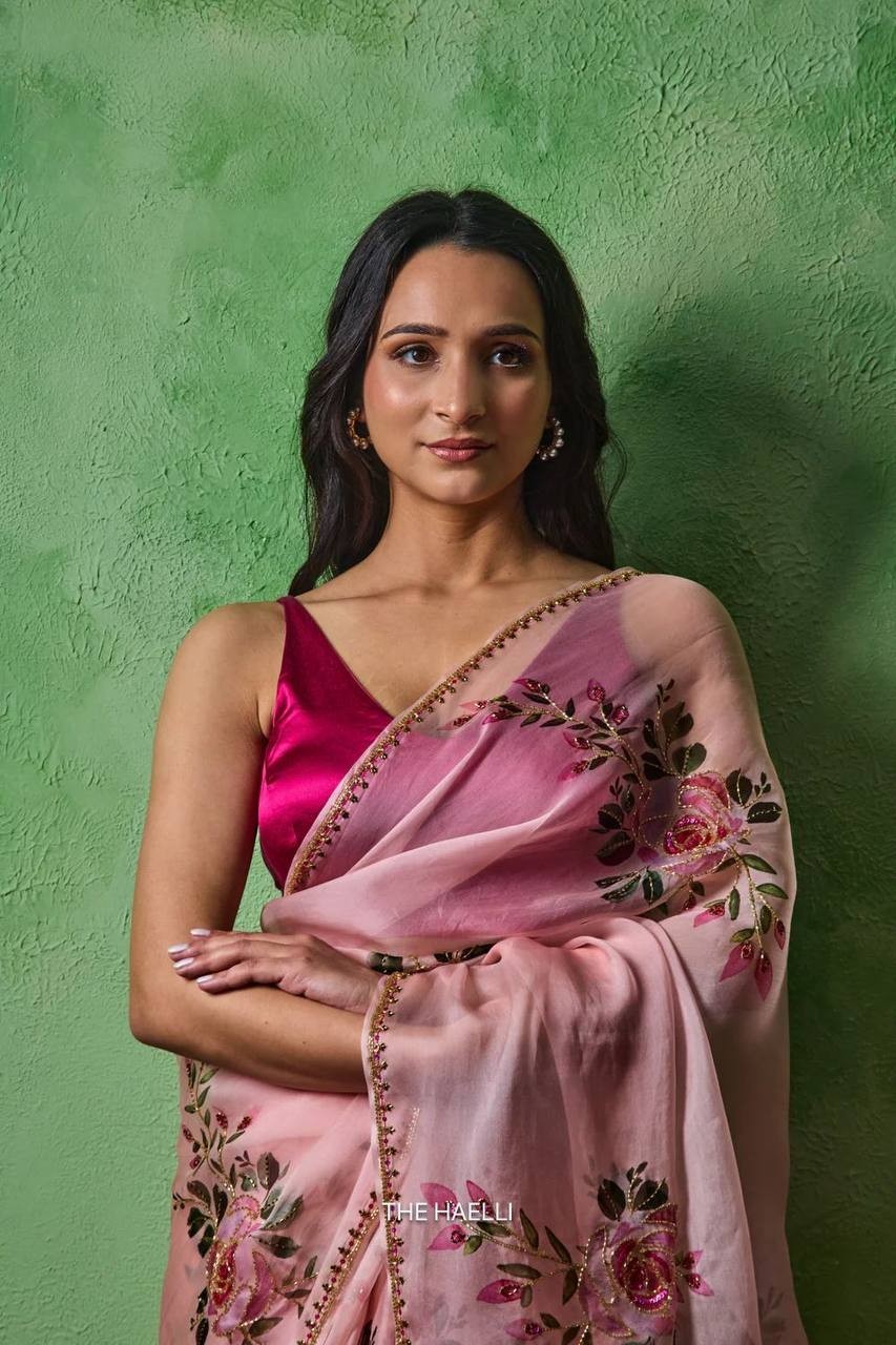 Indian Bollywood Designer Sari Wedding Party Wear Blouse Pakistani Ethnic Saree